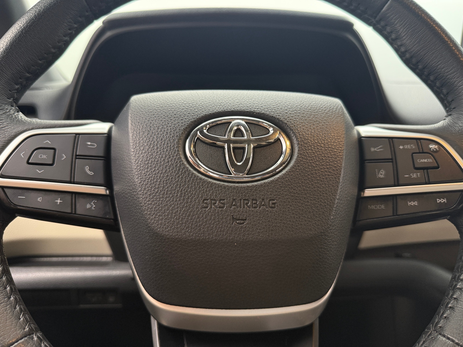 Thumbnail: 2021 Toyota Sienna - 4
