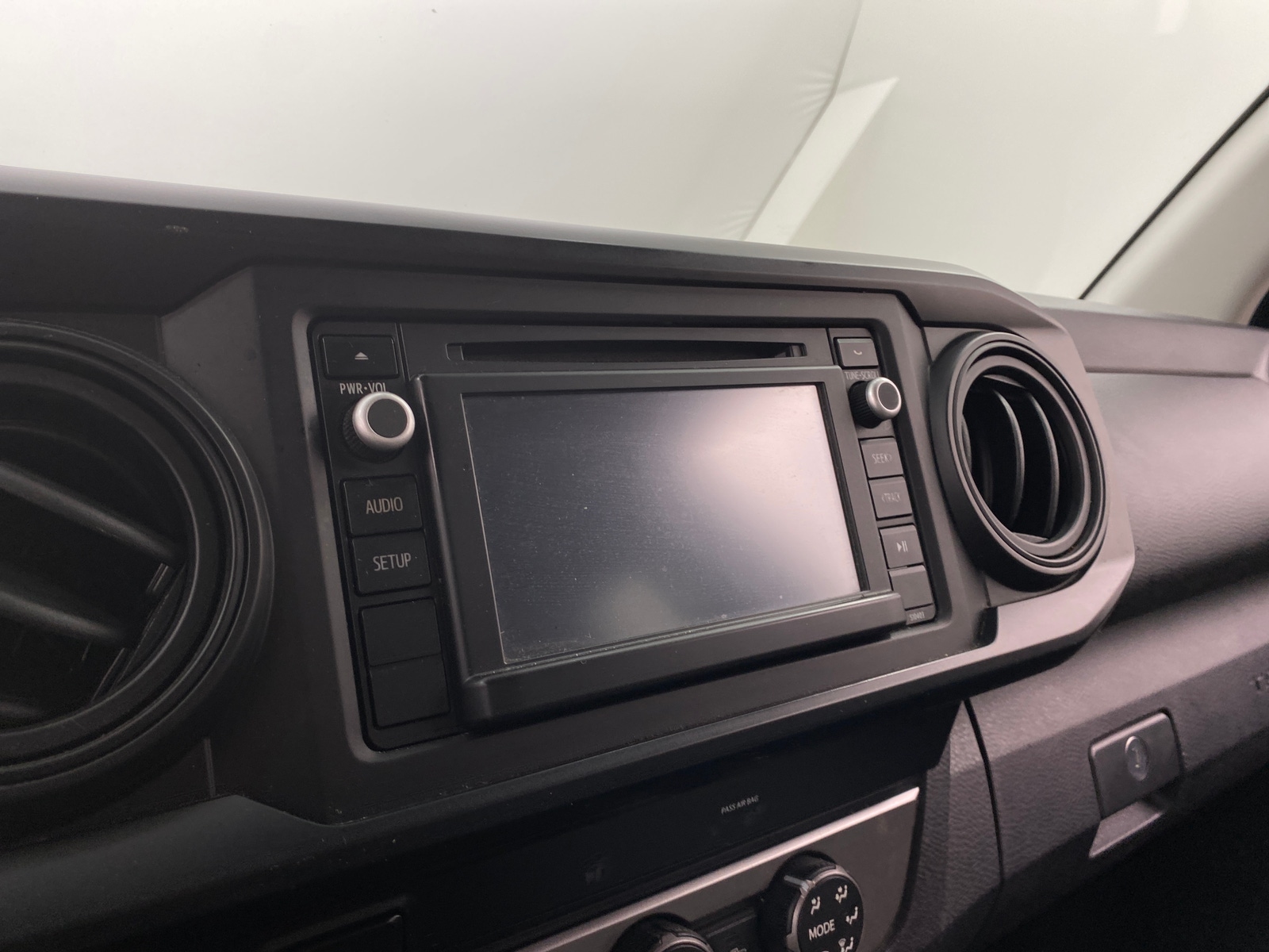 Thumbnail: 2019 Toyota Tacoma - 4
