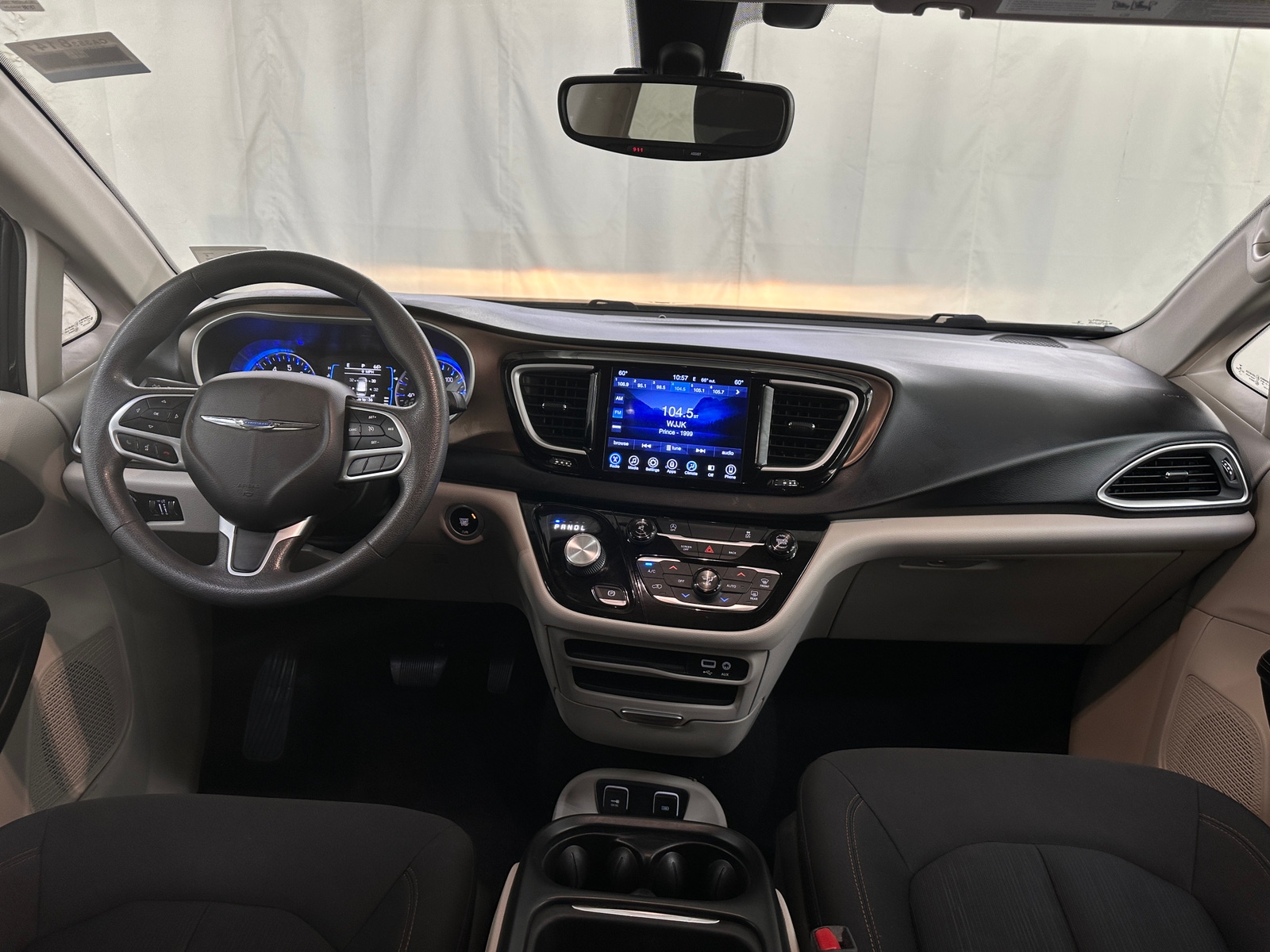 Thumbnail: 2017 Chrysler Pacifica - 2