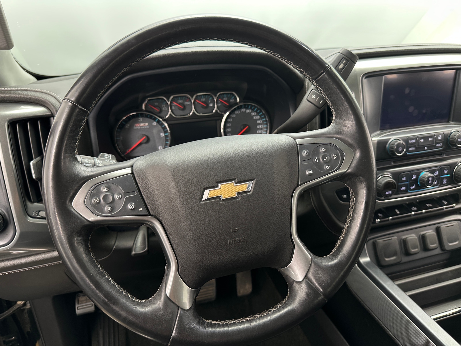 Thumbnail: 2017 Chevrolet Silverado 1500 - 4