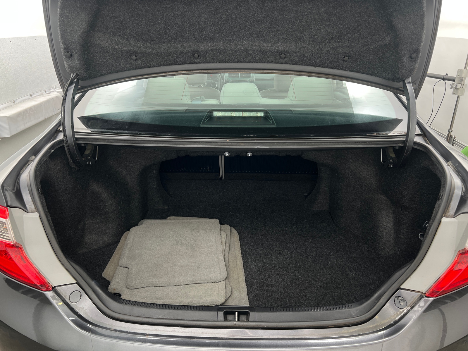 Thumbnail: 2012 Toyota Camry - 7