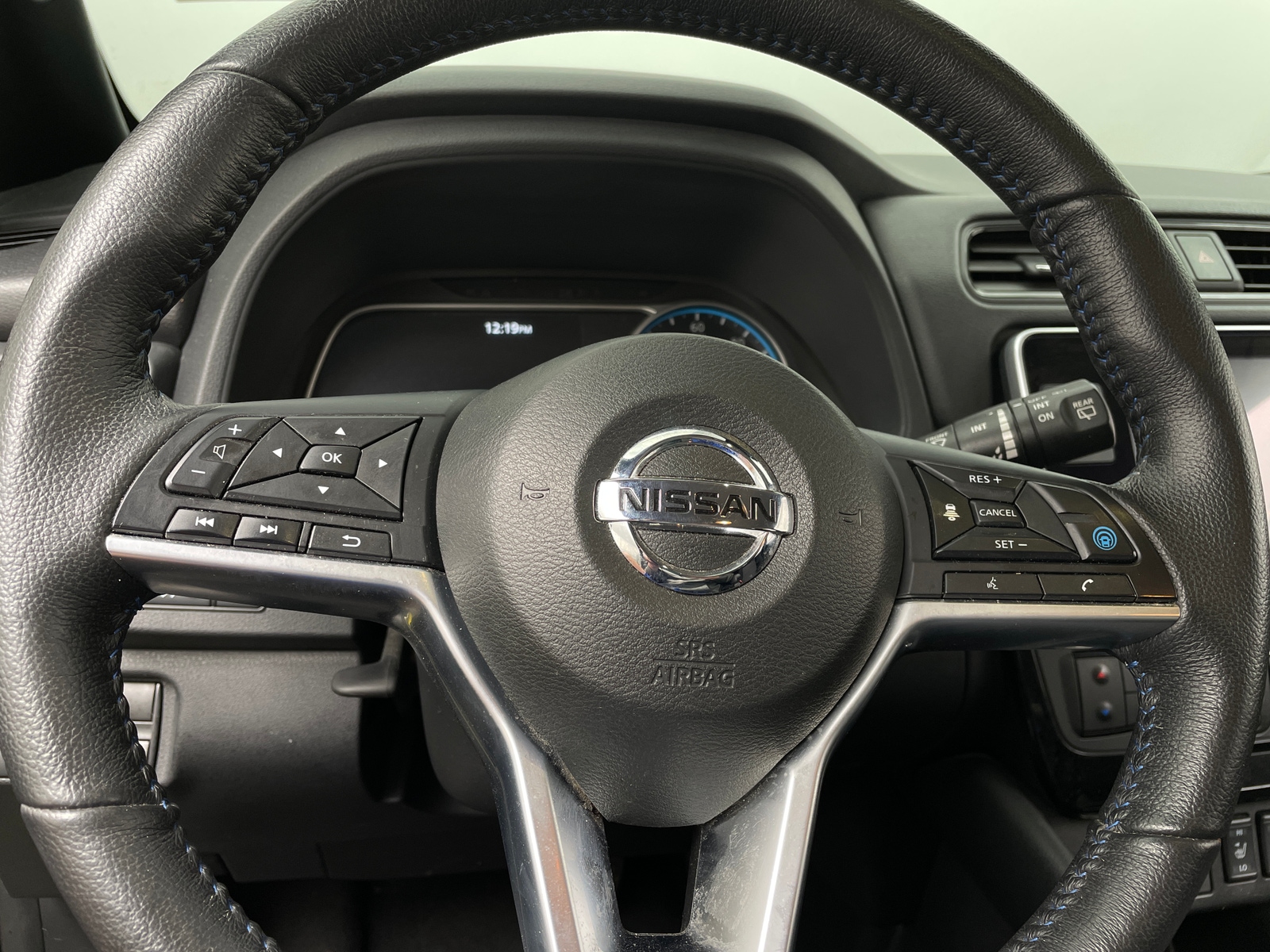 Thumbnail: 2022 Nissan Leaf - 5