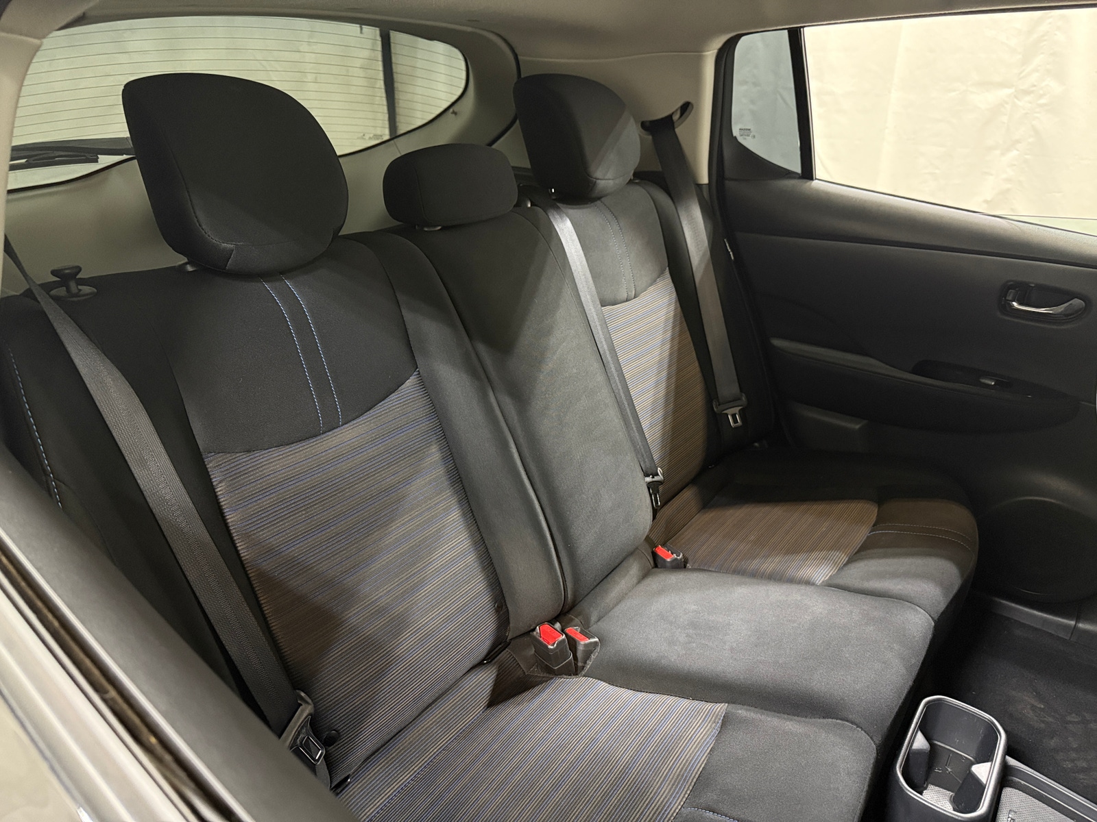 Thumbnail: 2023 Nissan Leaf - 6