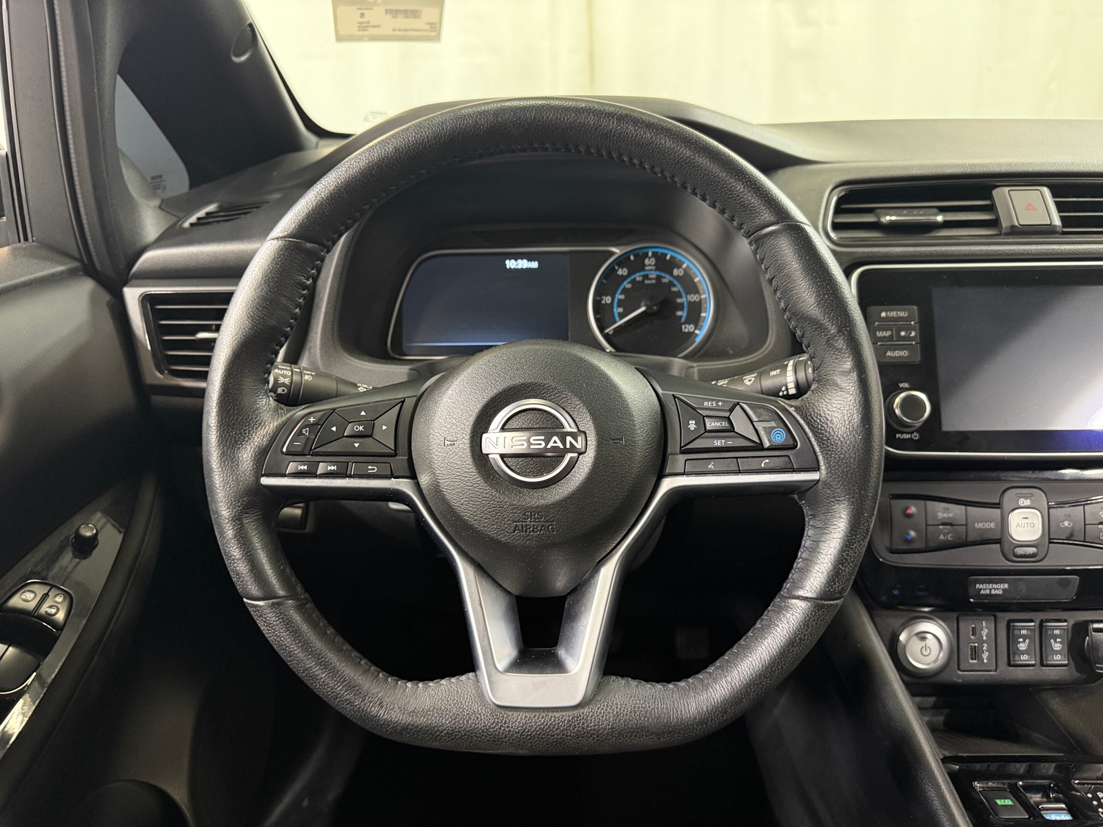 Thumbnail: 2023 Nissan Leaf - 5