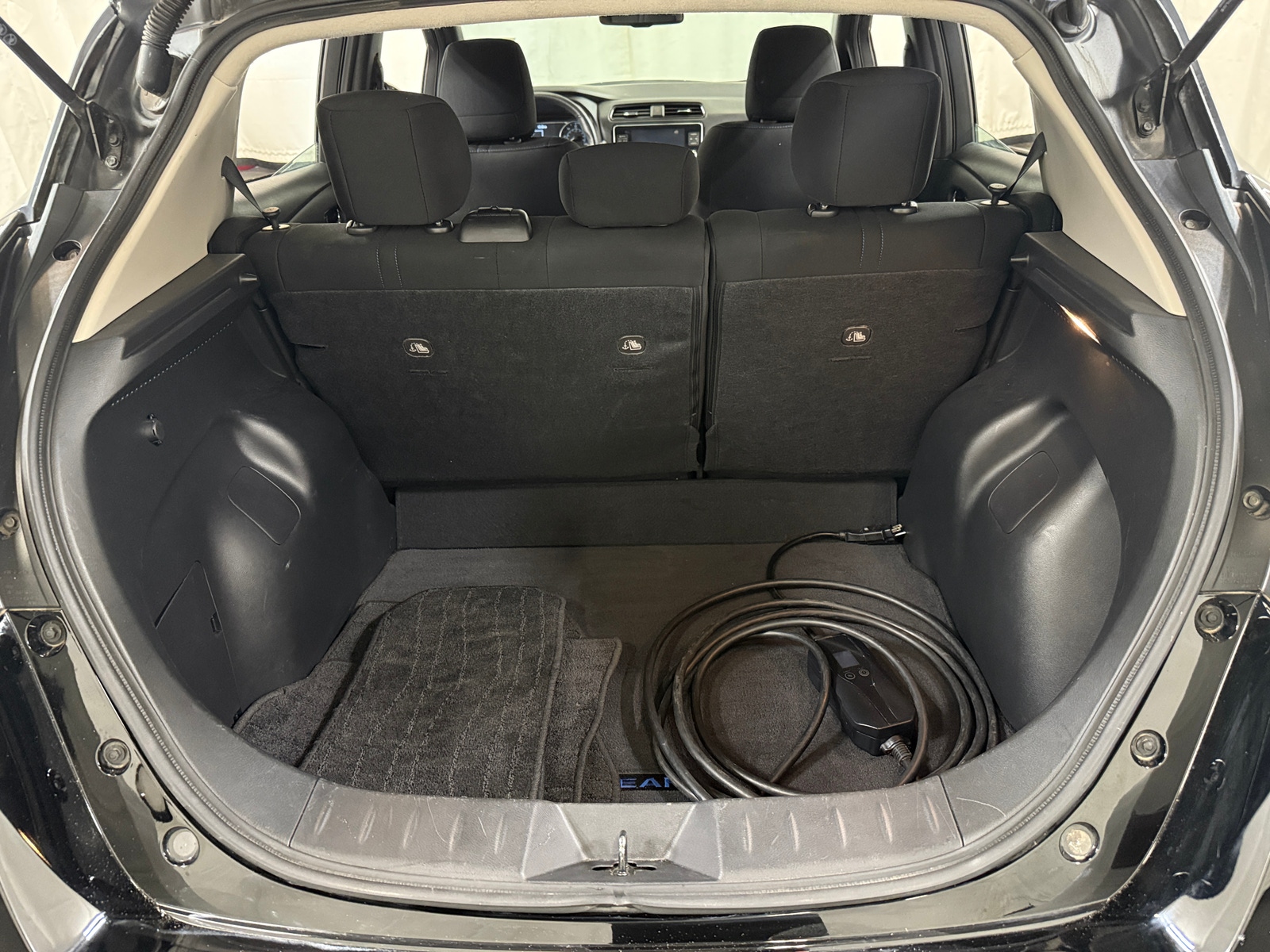 Thumbnail: 2023 Nissan Leaf - 7