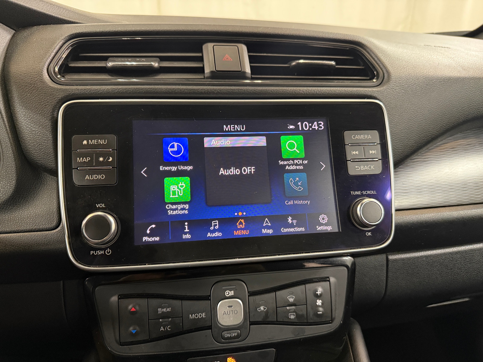 Thumbnail: 2023 Nissan Leaf - 4