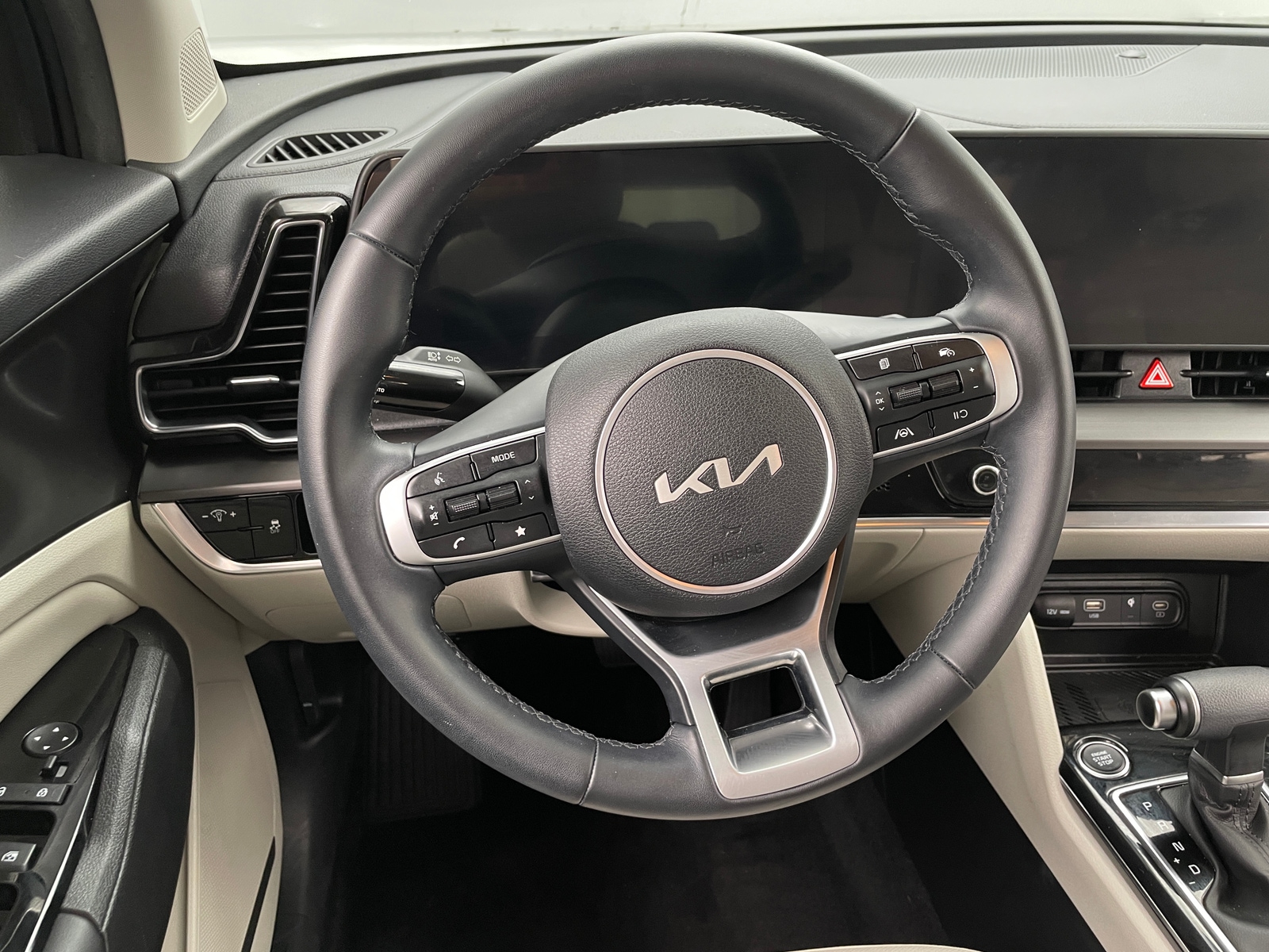 Thumbnail: 2023 Kia Sportage - 4