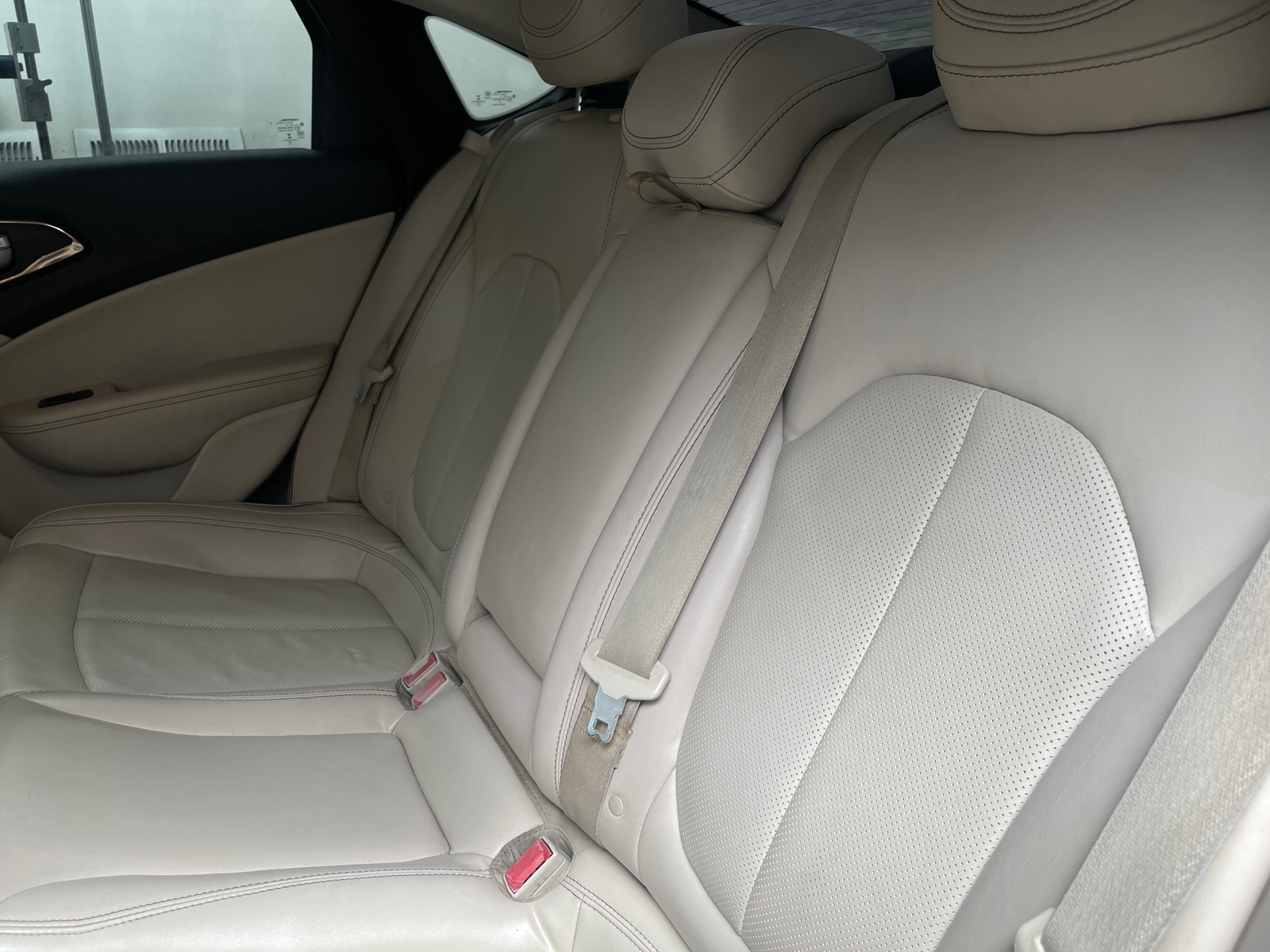 Thumbnail: 2015 Chrysler 200 - 5