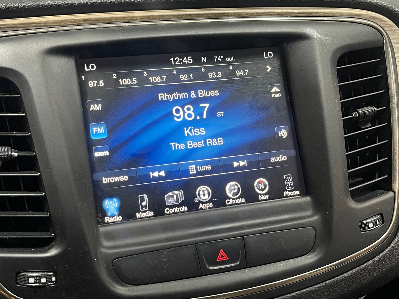 Thumbnail: 2015 Chrysler 200 - 3