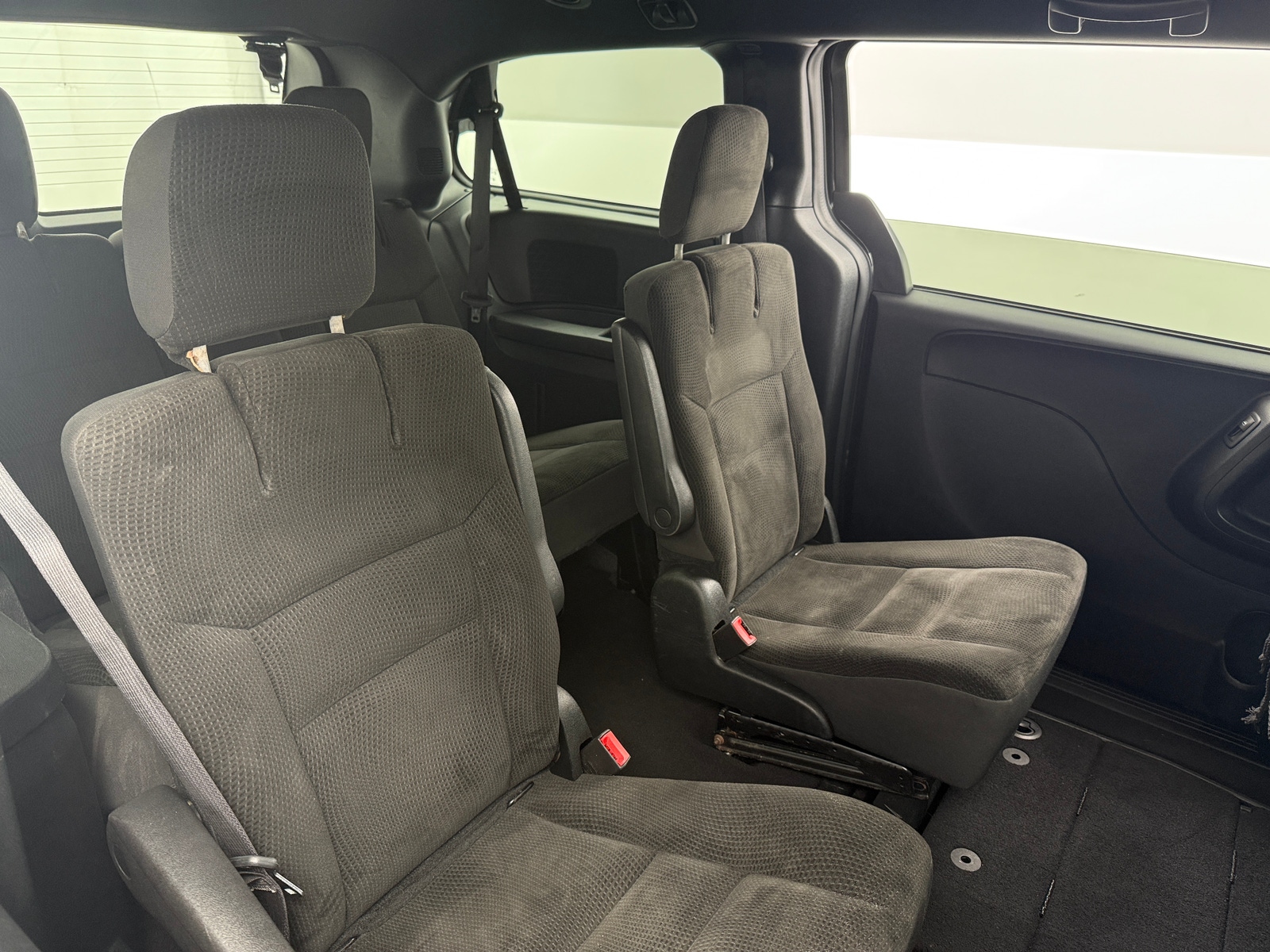 Thumbnail: 2017 Dodge Grand Caravan - 6