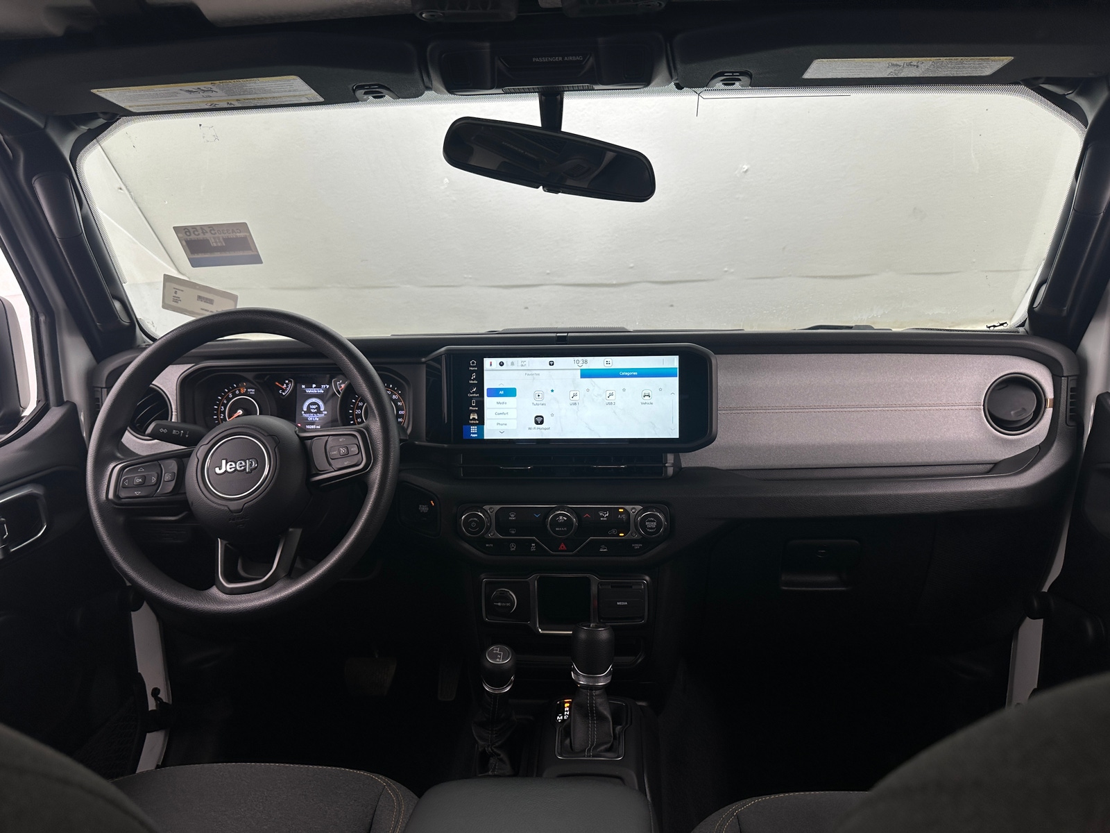 Thumbnail: 2024 Jeep Gladiator - 3