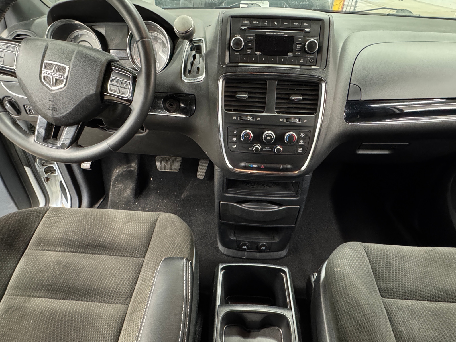 Thumbnail: 2016 Dodge Grand Caravan - 3