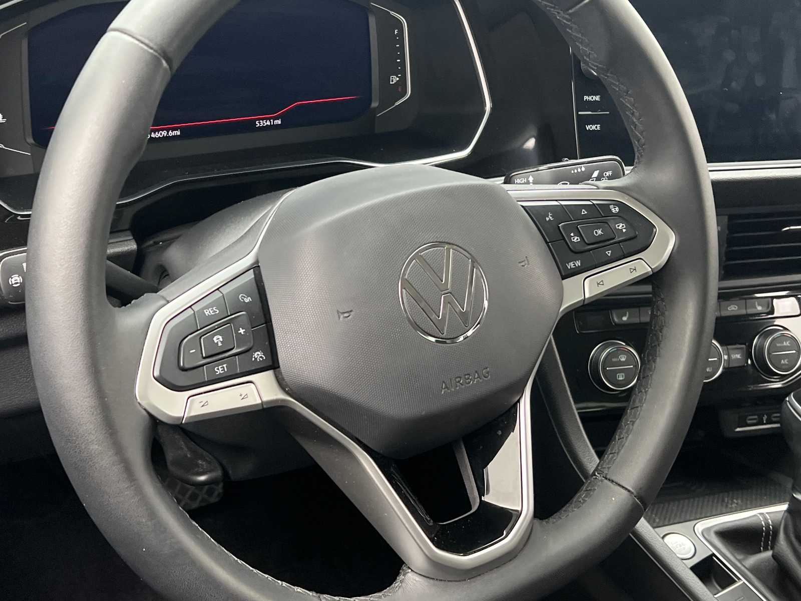 Thumbnail: 2022 Volkswagen Jetta - 4