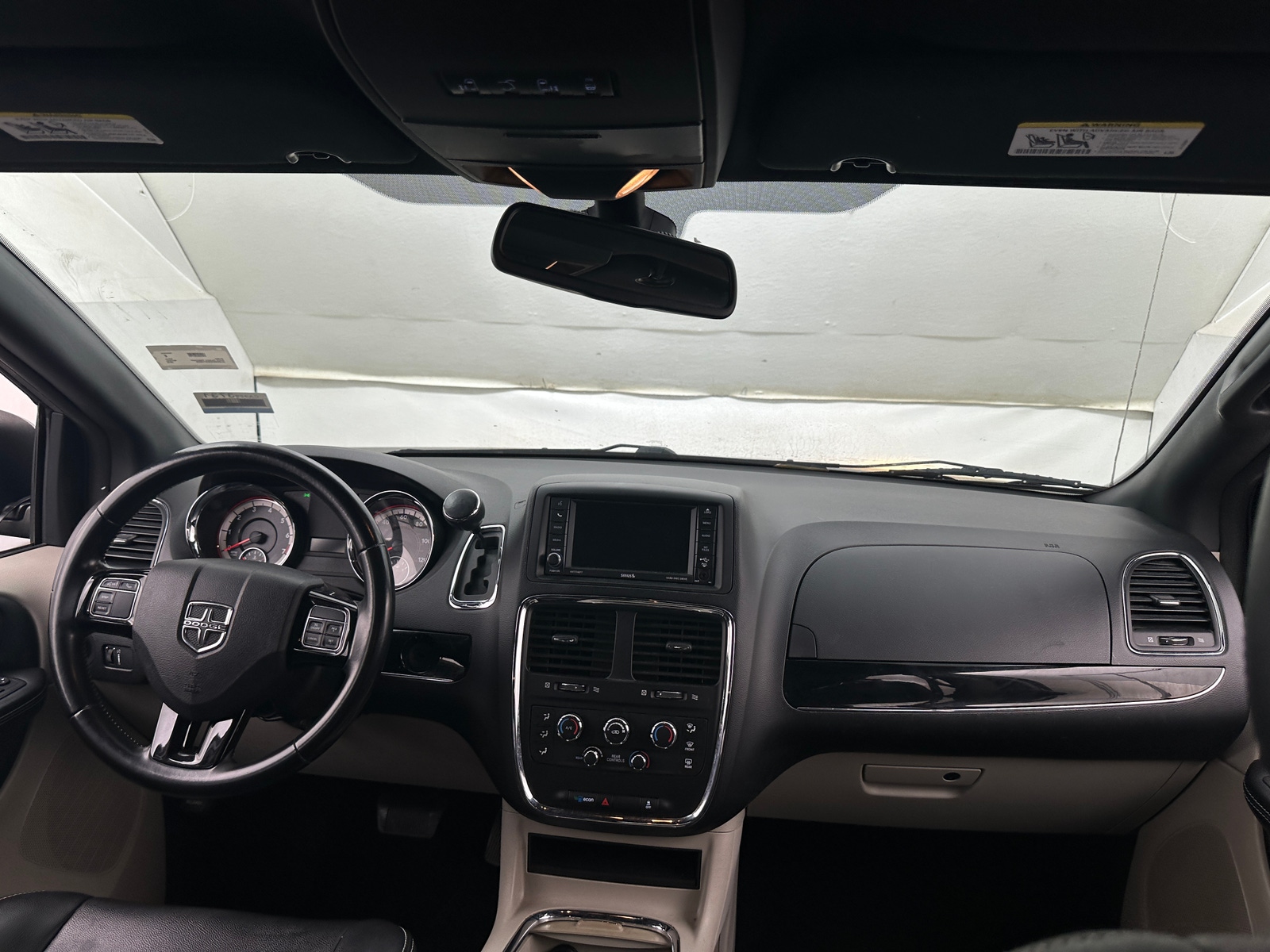 Thumbnail: 2019 Dodge Grand Caravan - 2