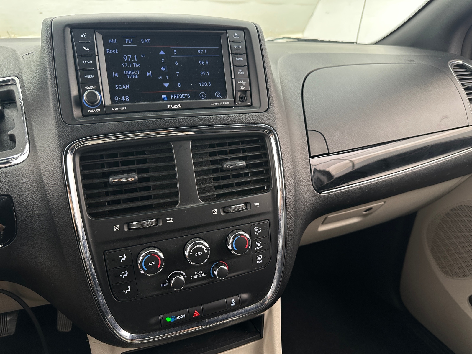 Thumbnail: 2019 Dodge Grand Caravan - 3