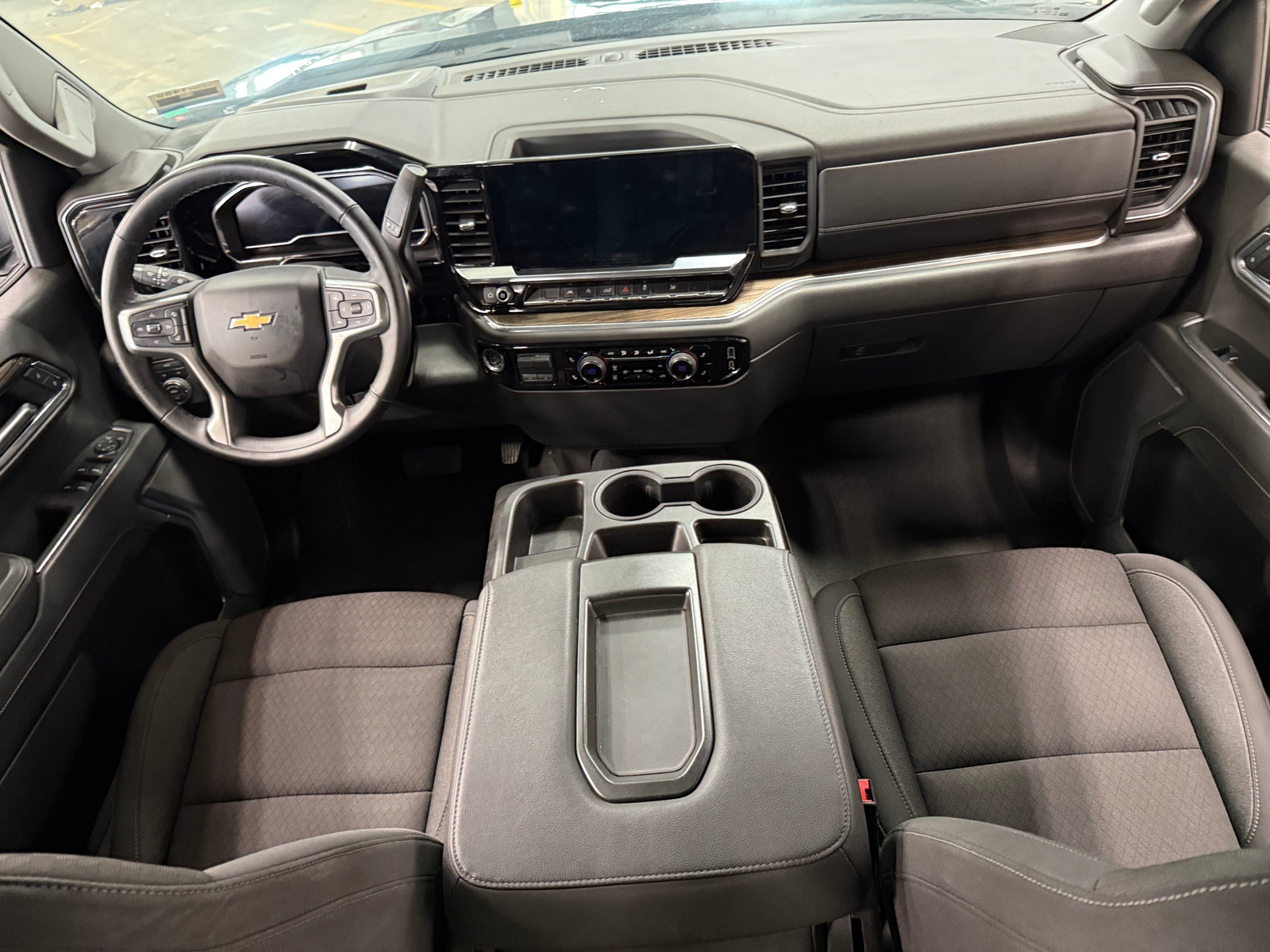Thumbnail: 2025 Chevrolet Silverado 1500 - 3