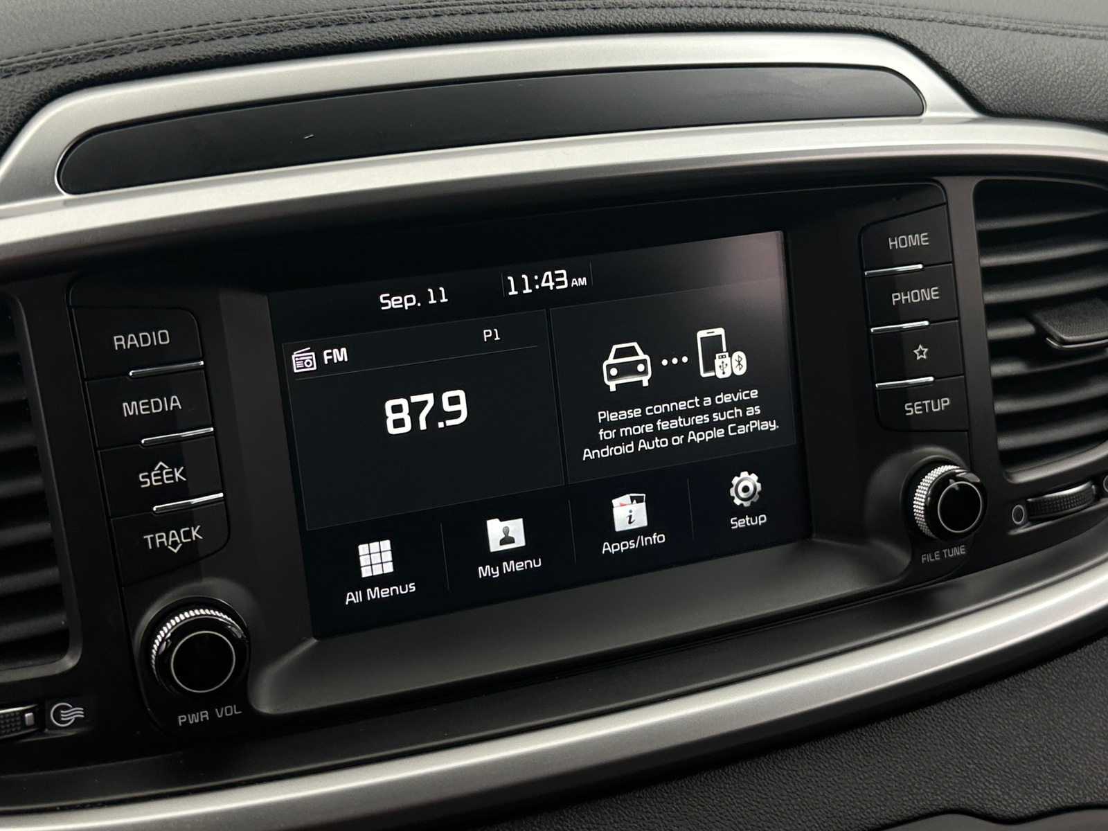 Thumbnail: 2019 Kia Sorento - 4