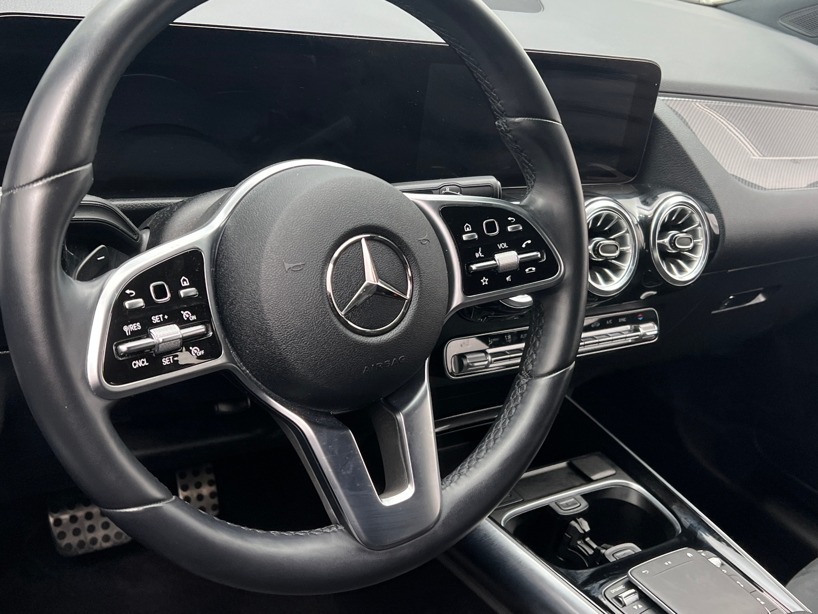 Thumbnail: 2022 Mercedes-Benz GLA - 4