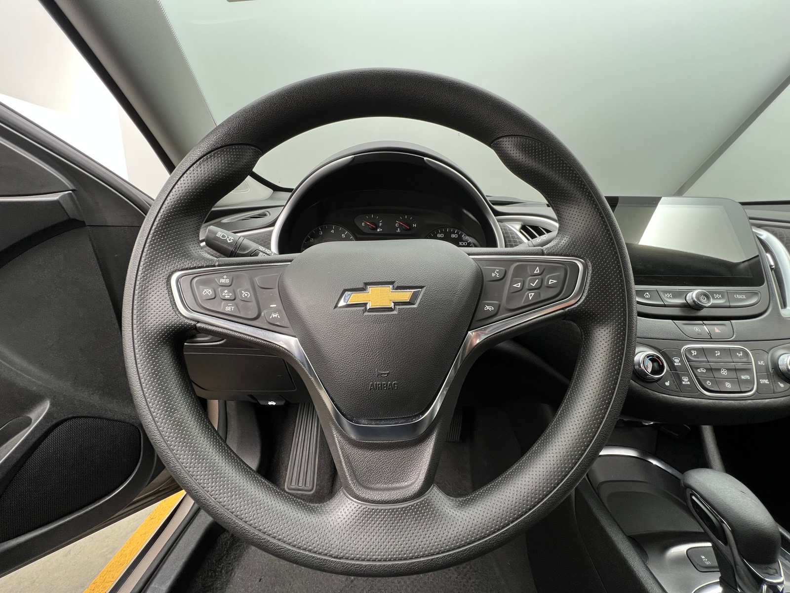 Thumbnail: 2024 Chevrolet Malibu - 5