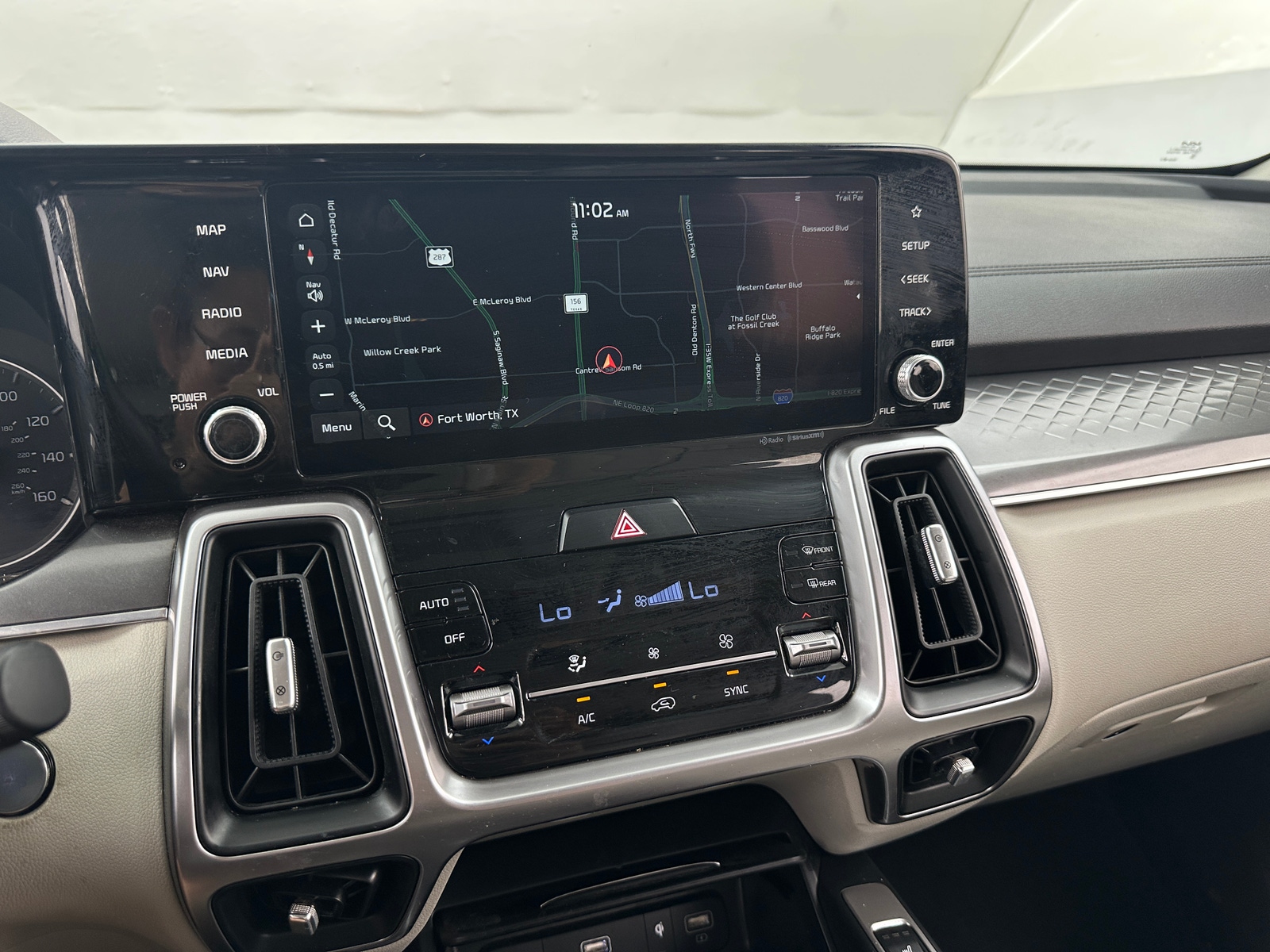 Thumbnail: 2023 Kia Sorento - 3
