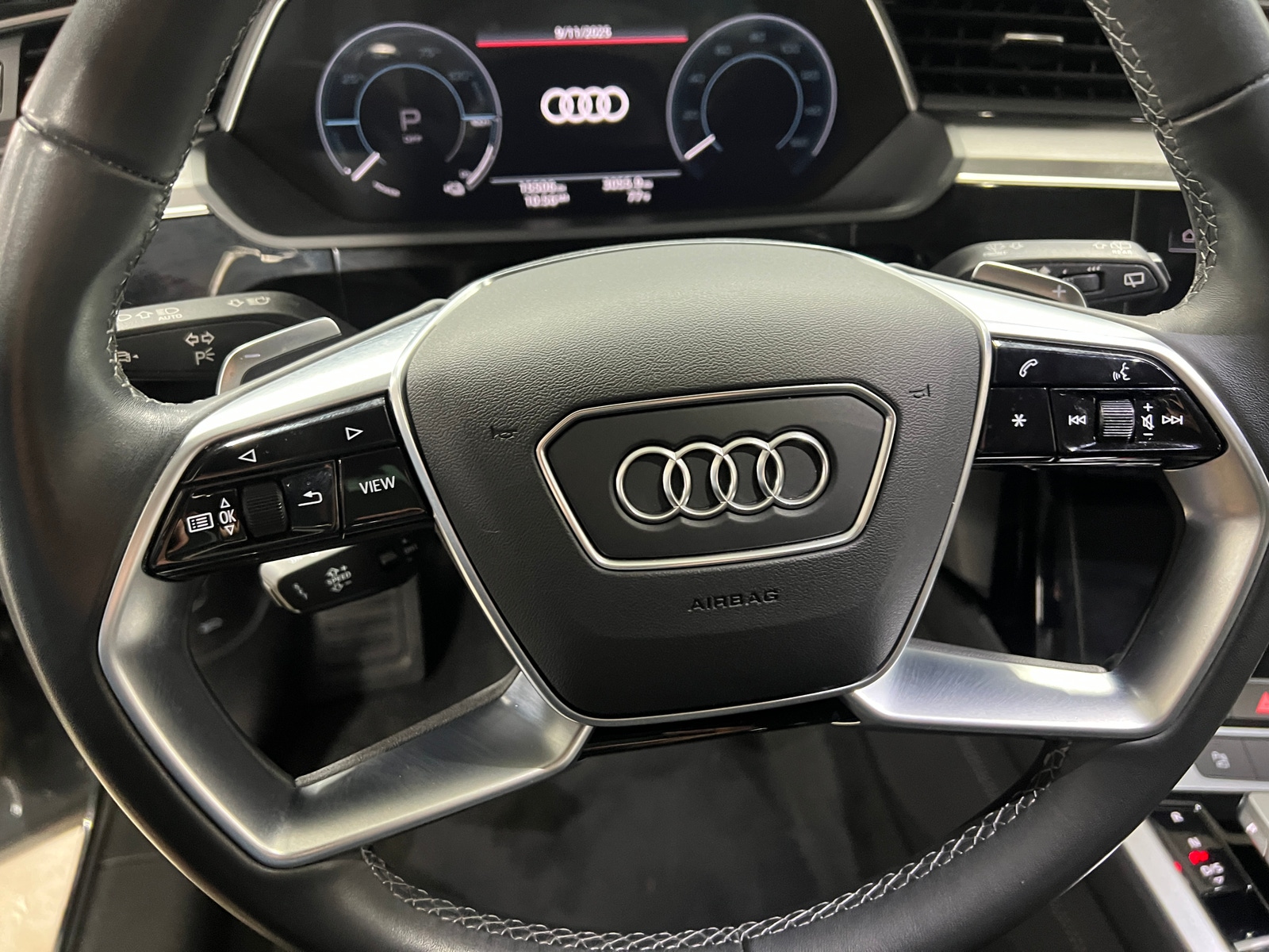 Thumbnail: 2024 Audi Q8 e-tron - 4