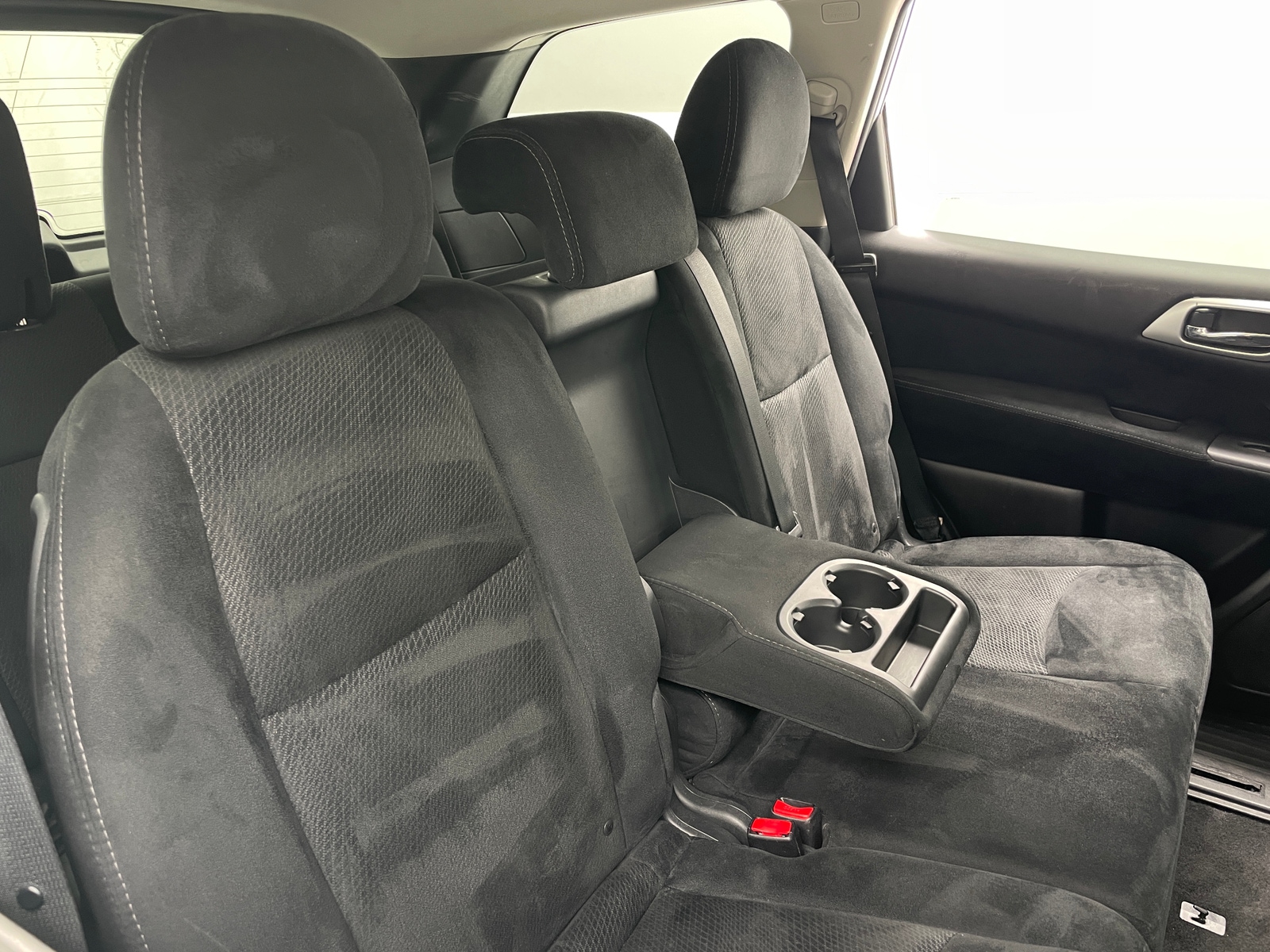 Thumbnail: 2016 Nissan Pathfinder - 6