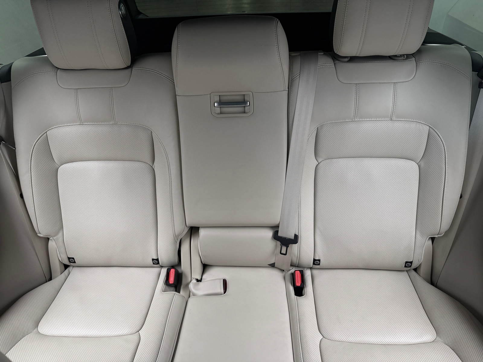 Thumbnail: 2022 Land Rover Range Rover - 5