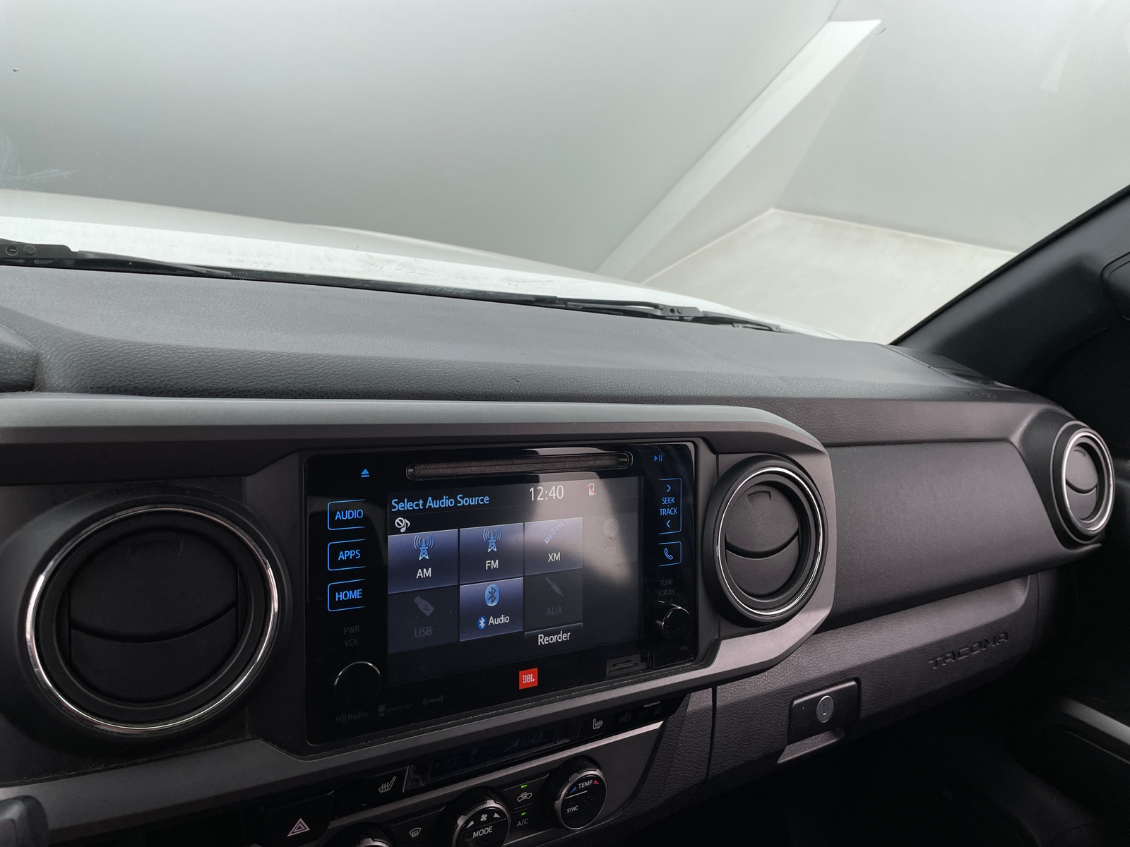 Thumbnail: 2017 Toyota Tacoma - 4