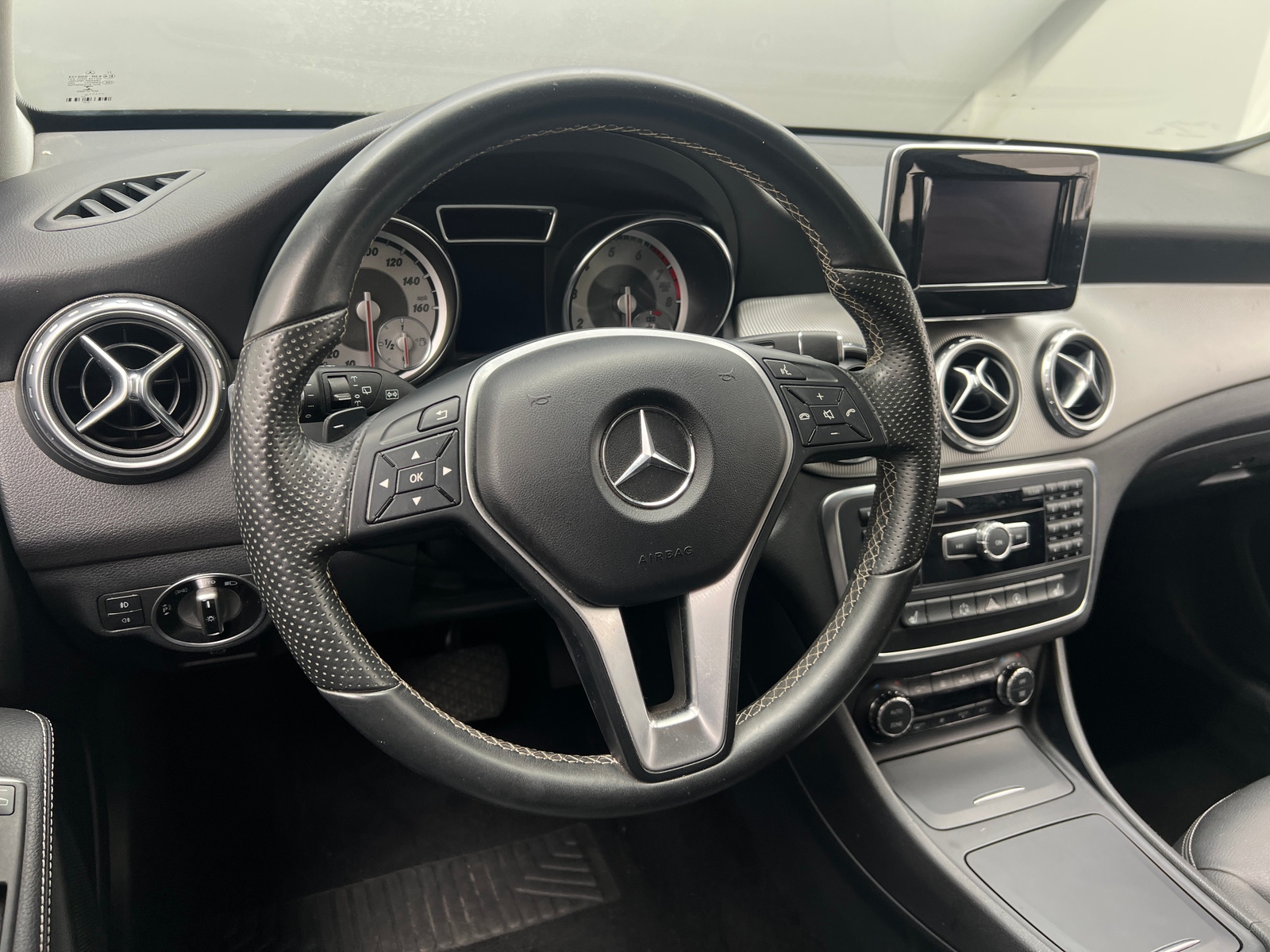 Thumbnail: 2015 Mercedes-Benz GLA - 4
