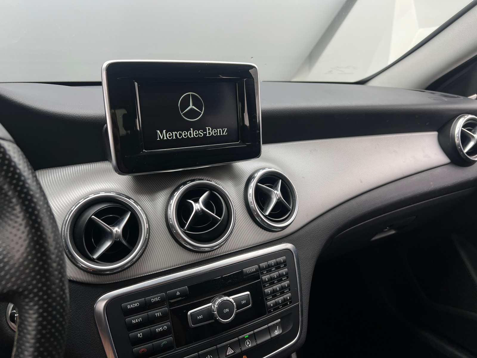 Thumbnail: 2015 Mercedes-Benz GLA - 3