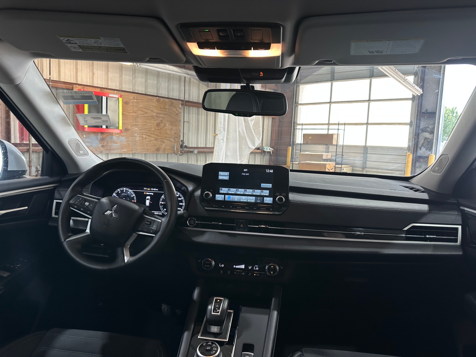 Thumbnail: 2024 Mitsubishi Outlander - 2