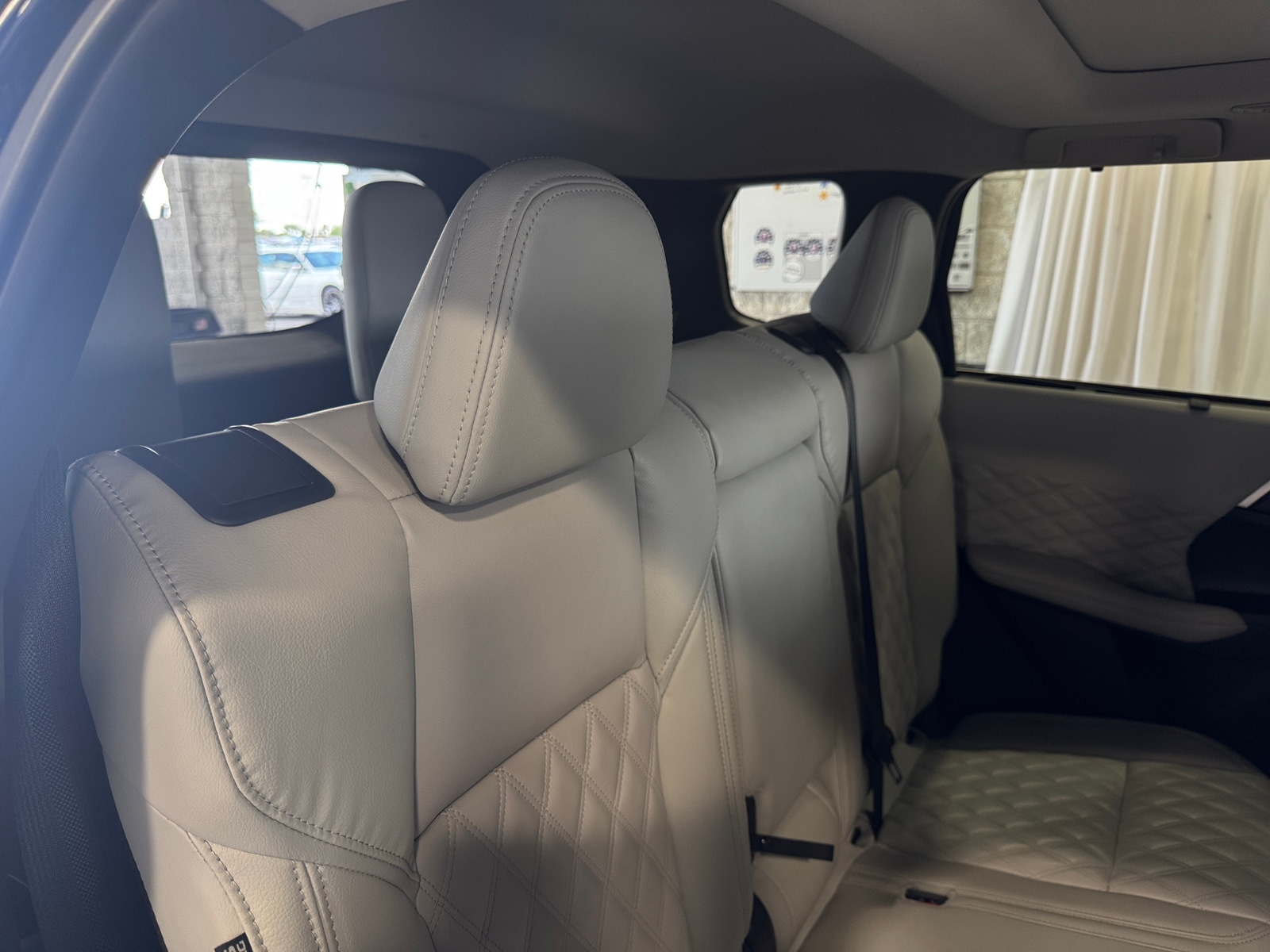 Thumbnail: 2024 Mitsubishi Outlander - 5