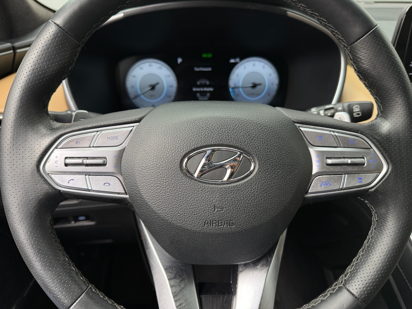 Thumbnail: 2022 Hyundai Santa Fe - 4