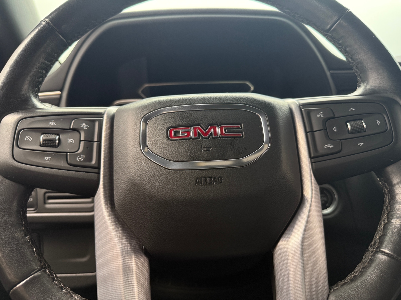 Thumbnail: 2021 GMC Yukon - 4