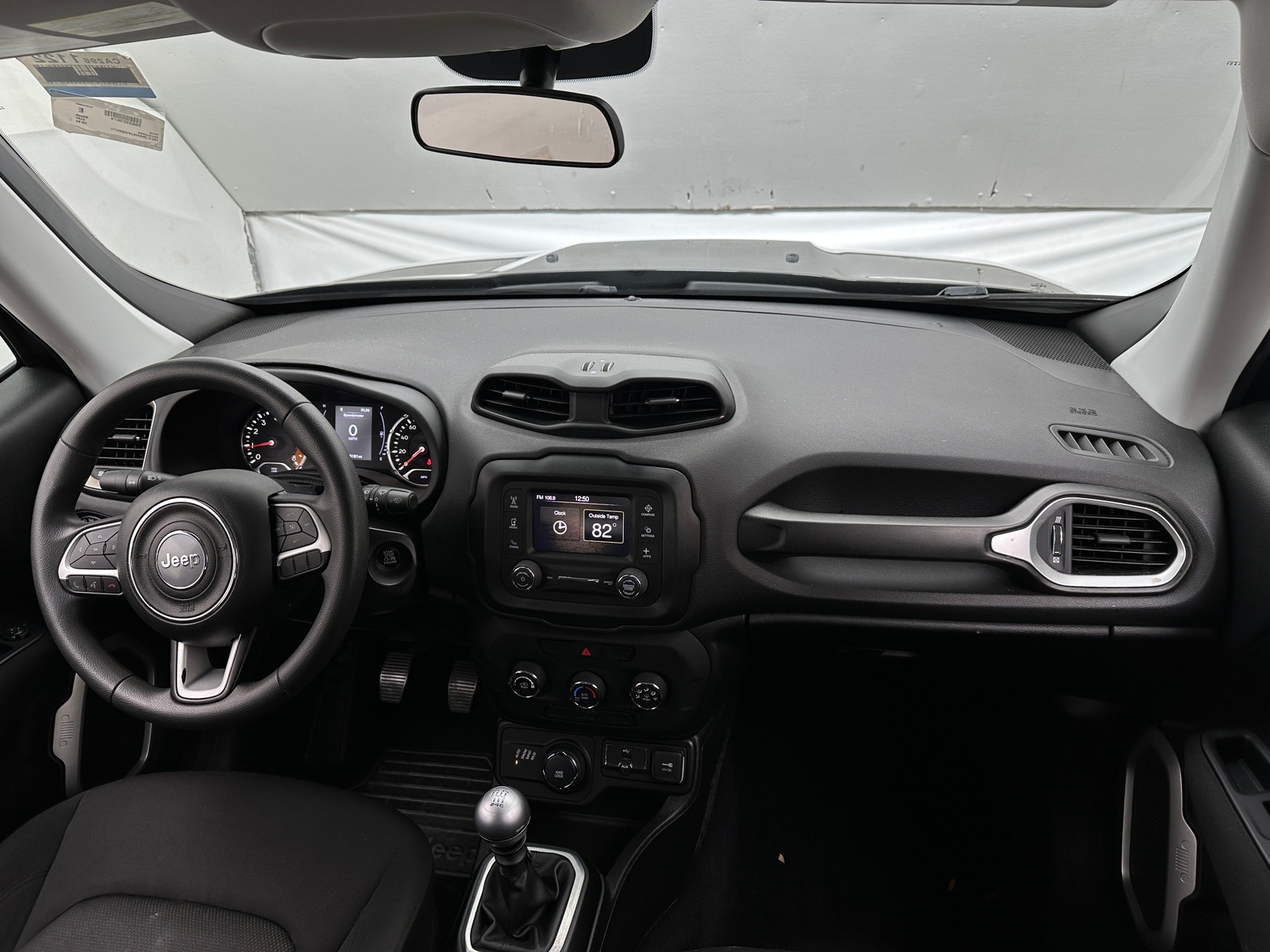 Thumbnail: 2018 Jeep Renegade - 3