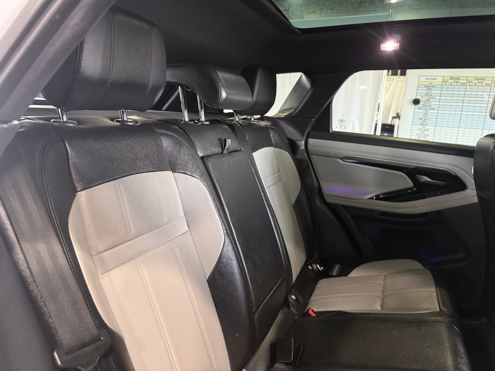 Thumbnail: 2020 Land Rover Range Rover Evoque - 5