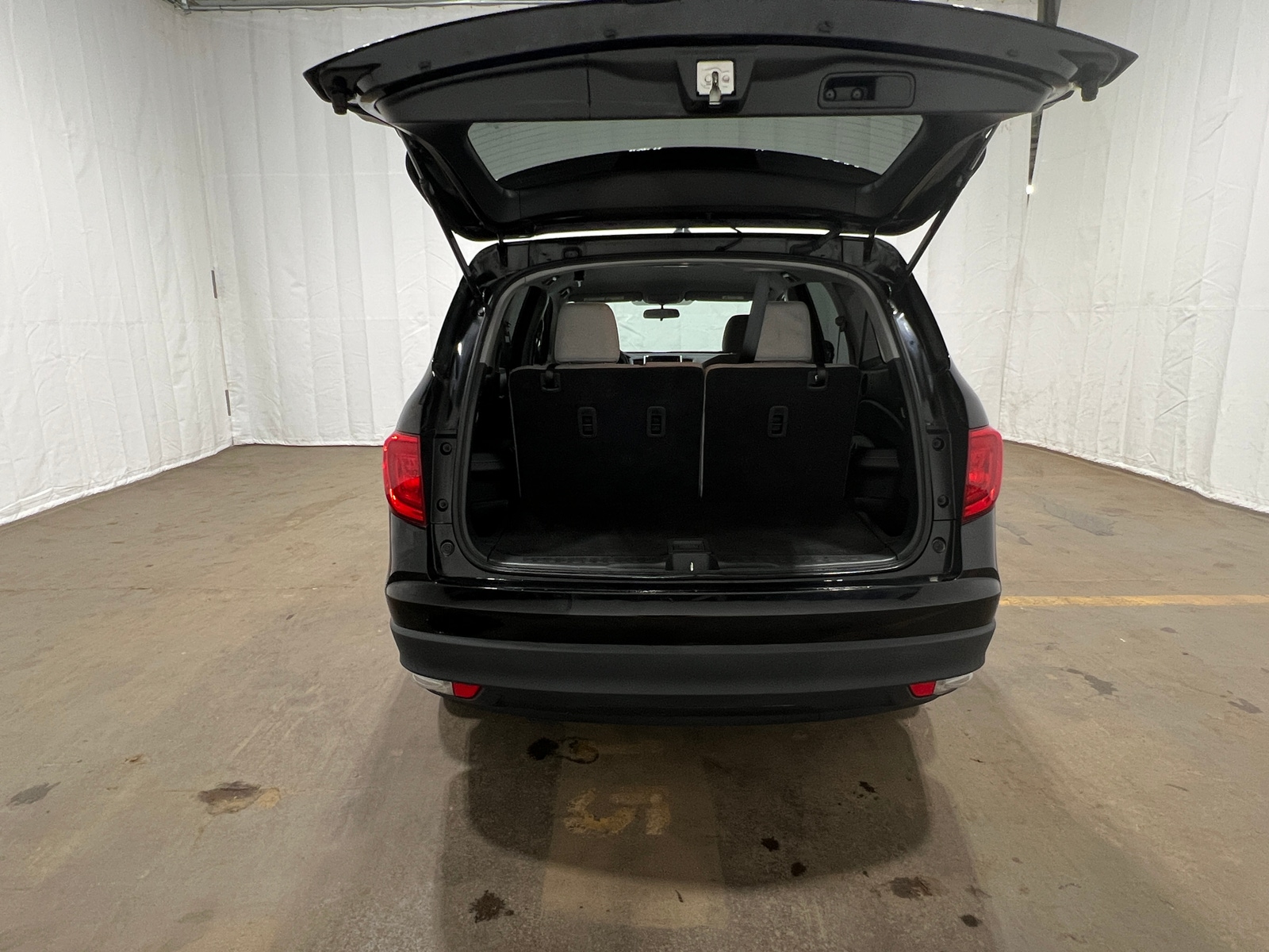 Thumbnail: 2017 Honda Pilot - 7