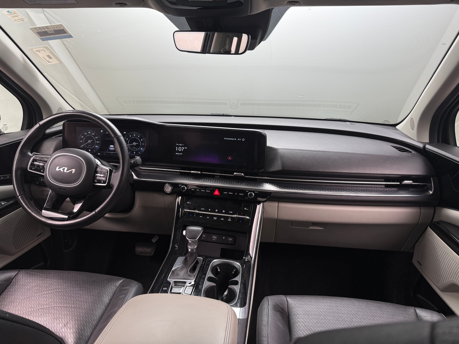 Thumbnail: 2023 Kia Carnival - 2