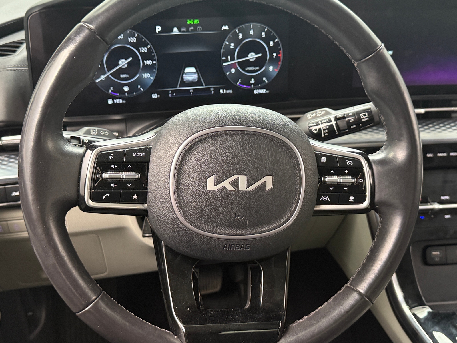 Thumbnail: 2023 Kia Carnival - 4