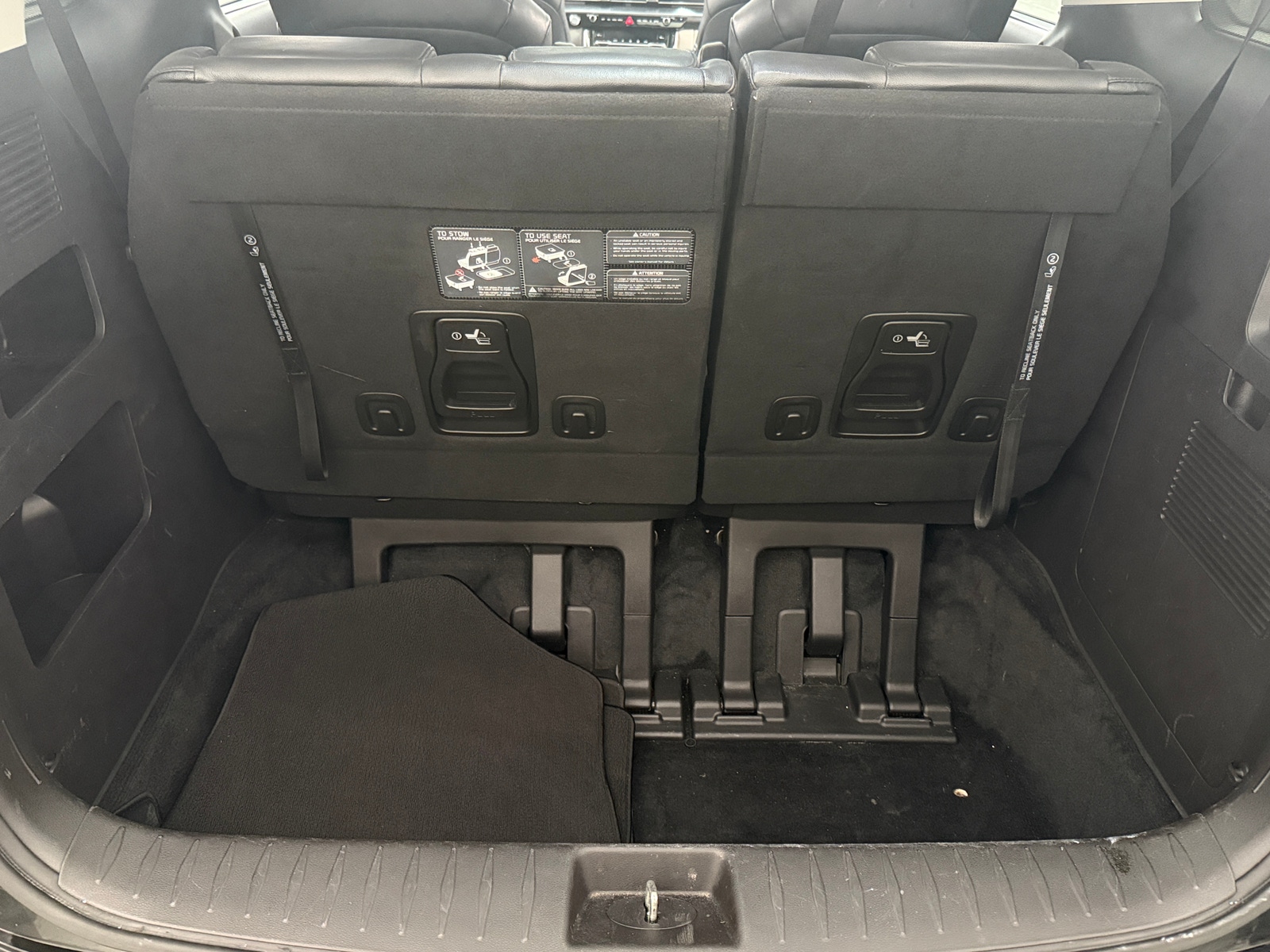Thumbnail: 2023 Kia Carnival - 6