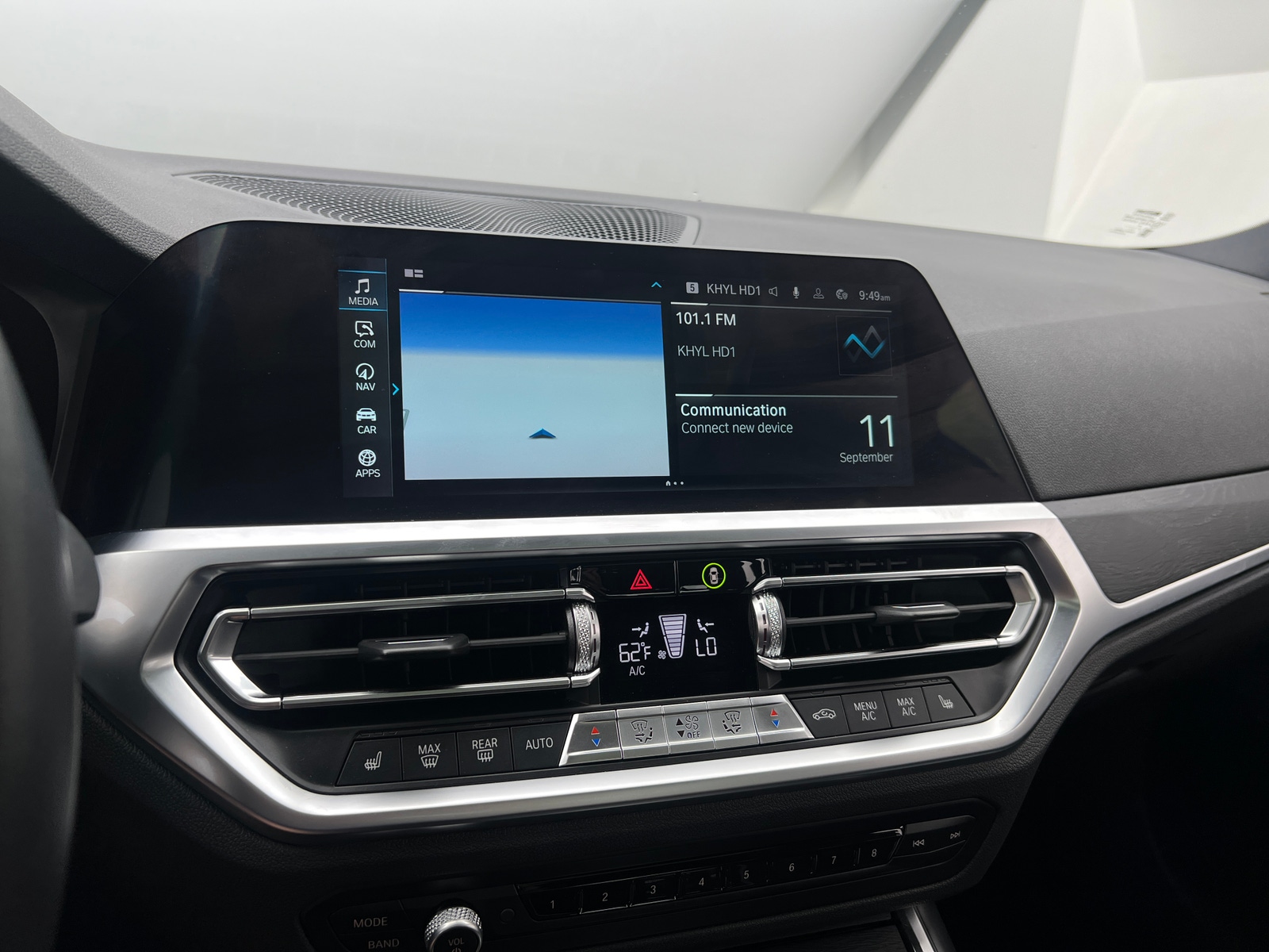 Thumbnail: 2021 BMW 3 Series - 3