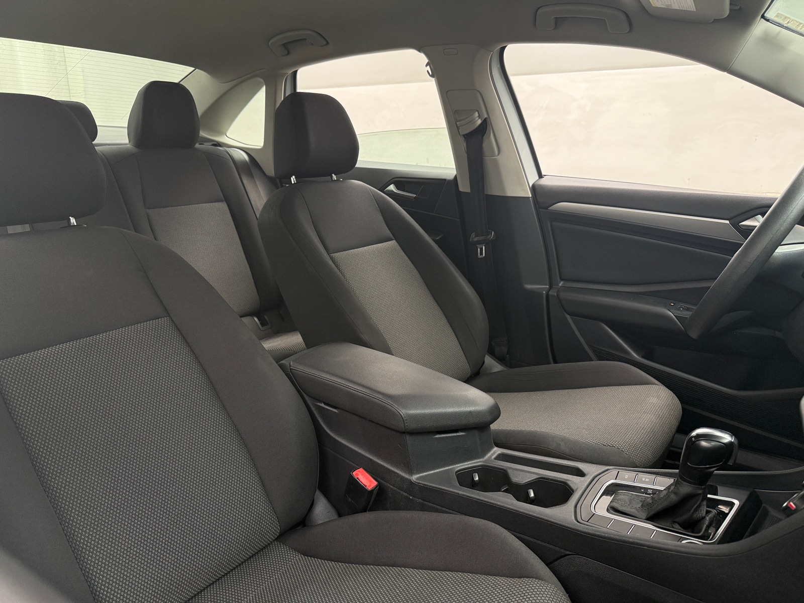 Thumbnail: 2019 Volkswagen Jetta - 2