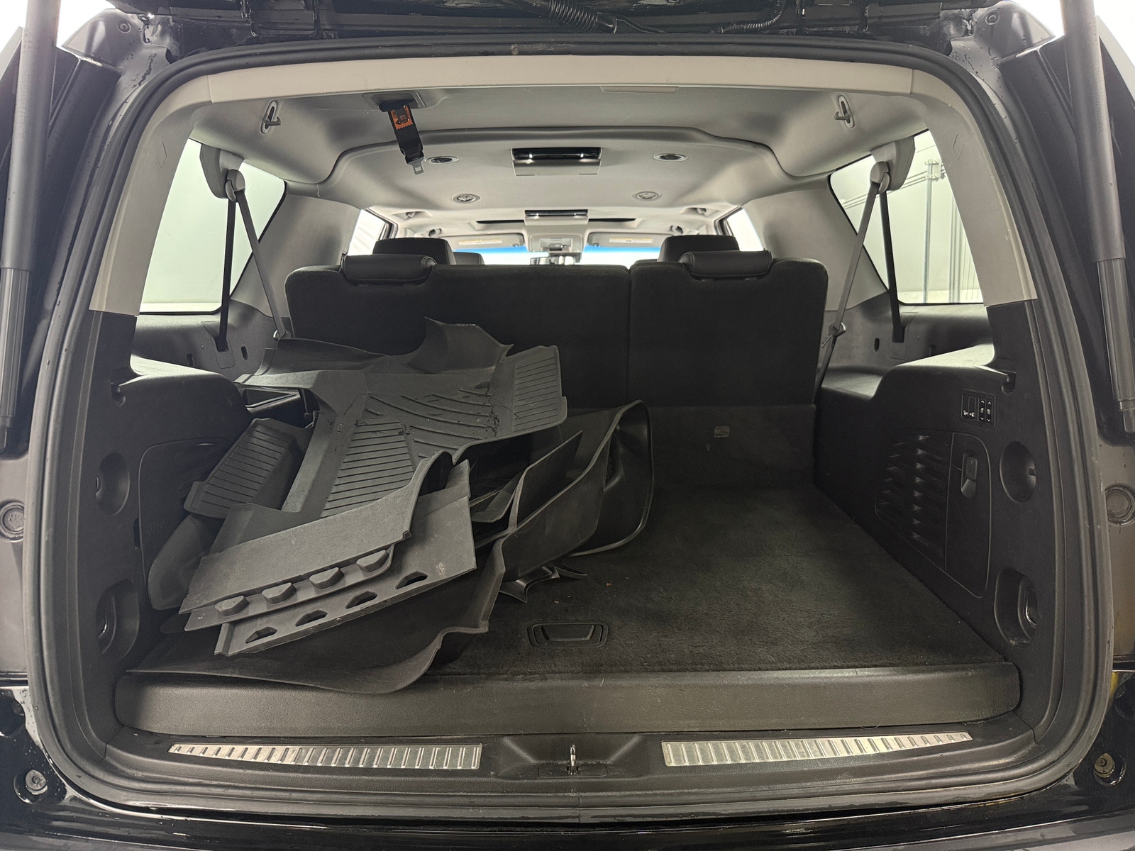 Thumbnail: 2019 Chevrolet Suburban - 6