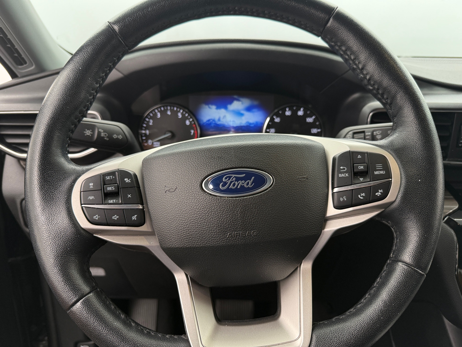 Thumbnail: 2023 Ford Explorer - 4