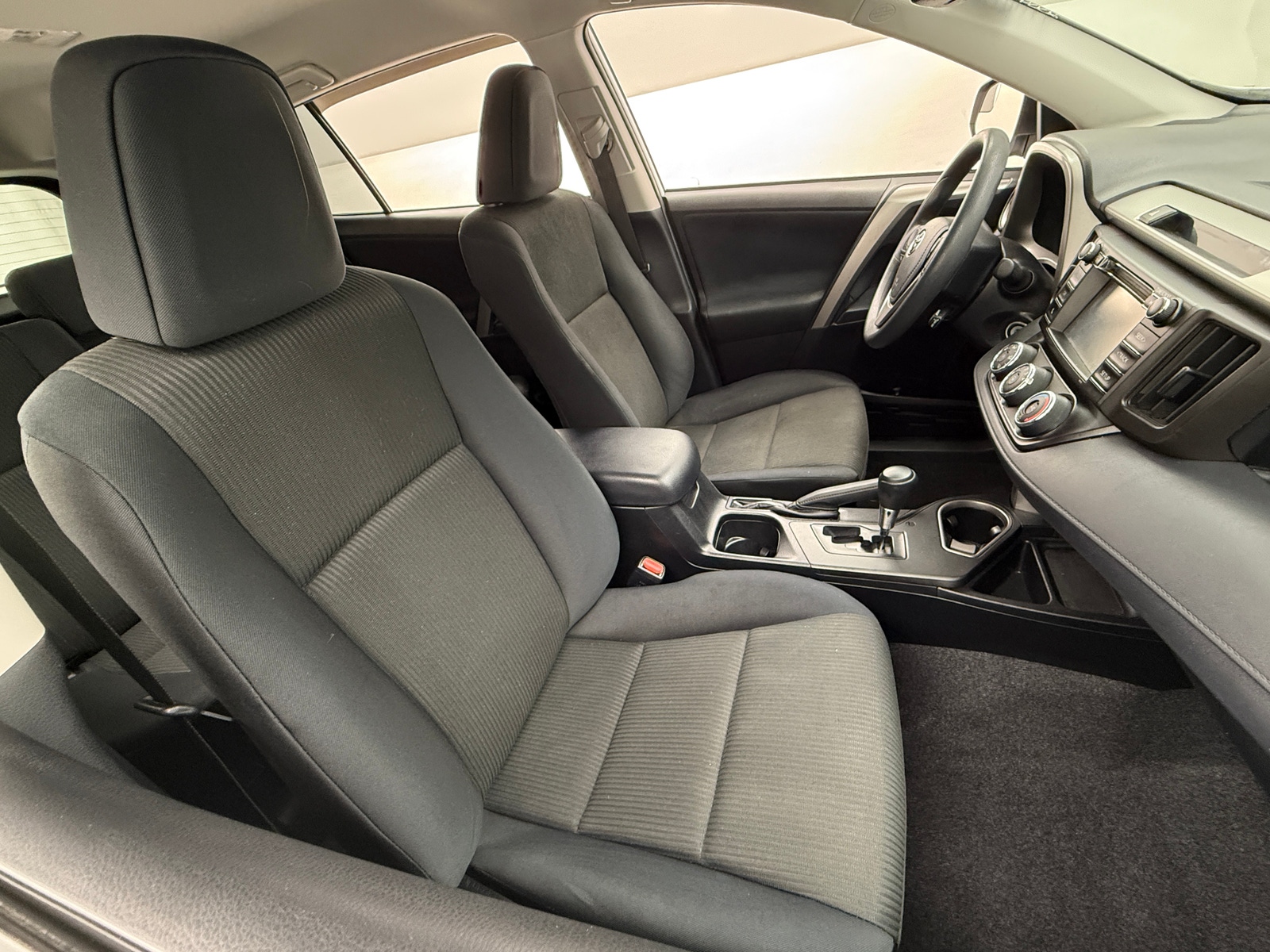 Thumbnail: 2017 Toyota RAV4 - 2
