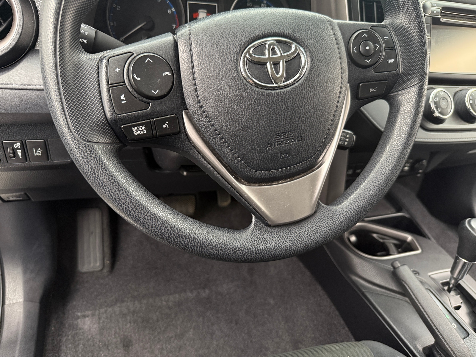 Thumbnail: 2017 Toyota RAV4 - 5