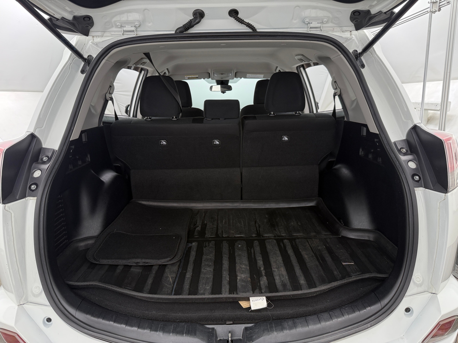 Thumbnail: 2017 Toyota RAV4 - 7