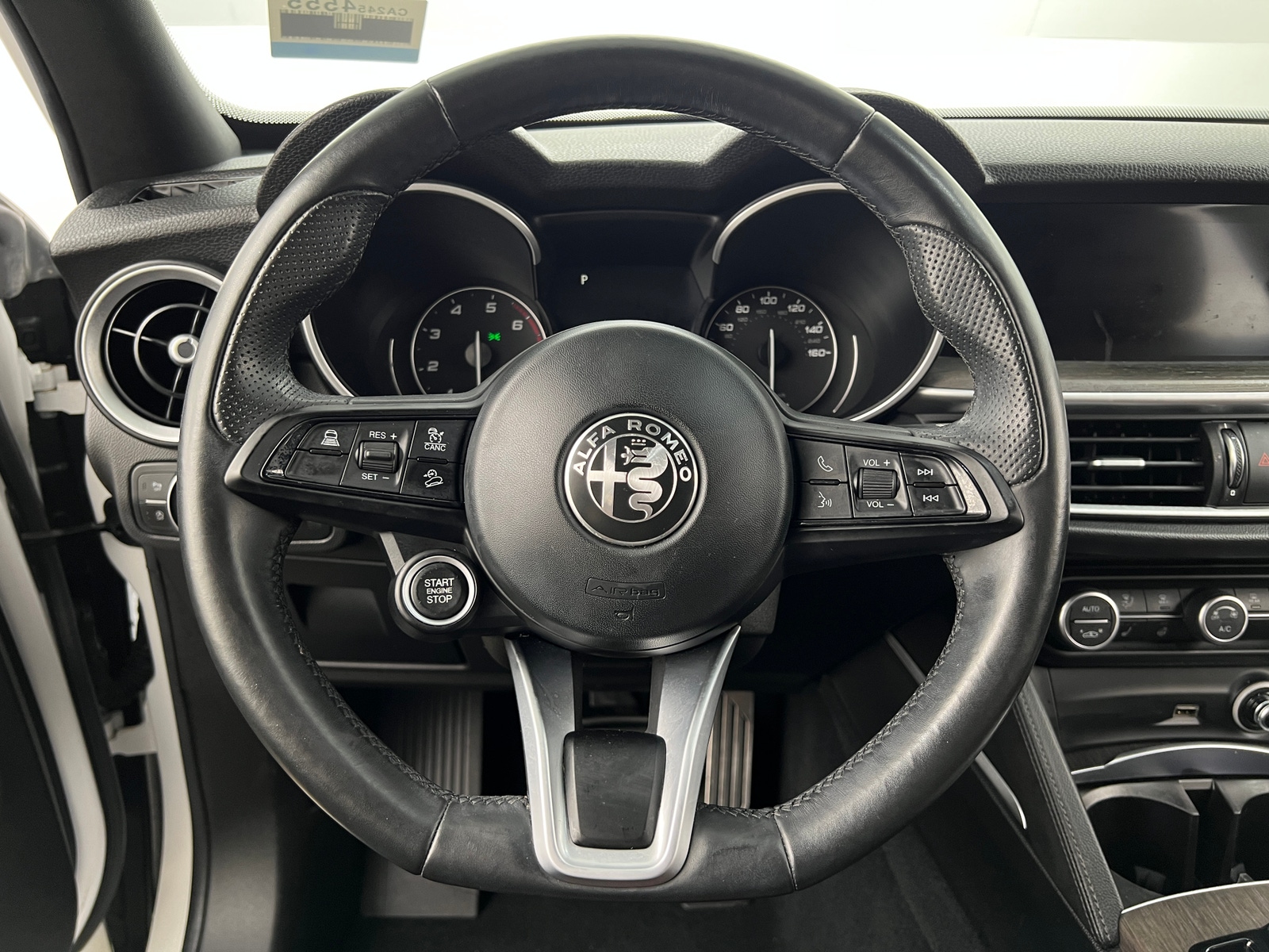 Thumbnail: 2022 Alfa Romeo Stelvio - 4
