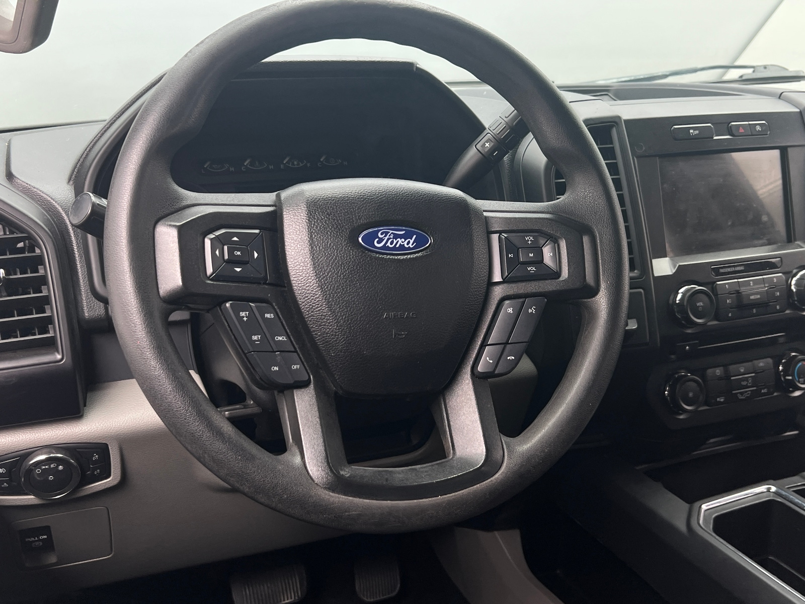 Thumbnail: 2018 Ford Econoline - 5