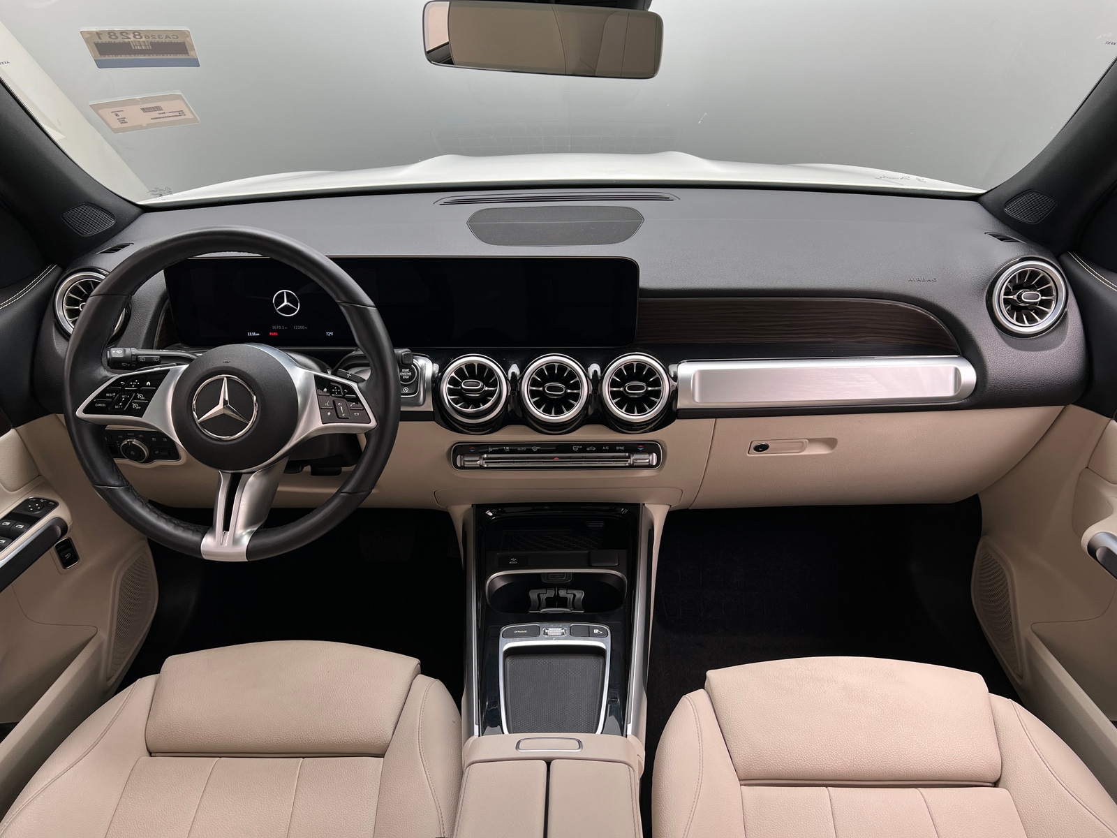 Thumbnail: 2025 Mercedes-Benz GLB - 2